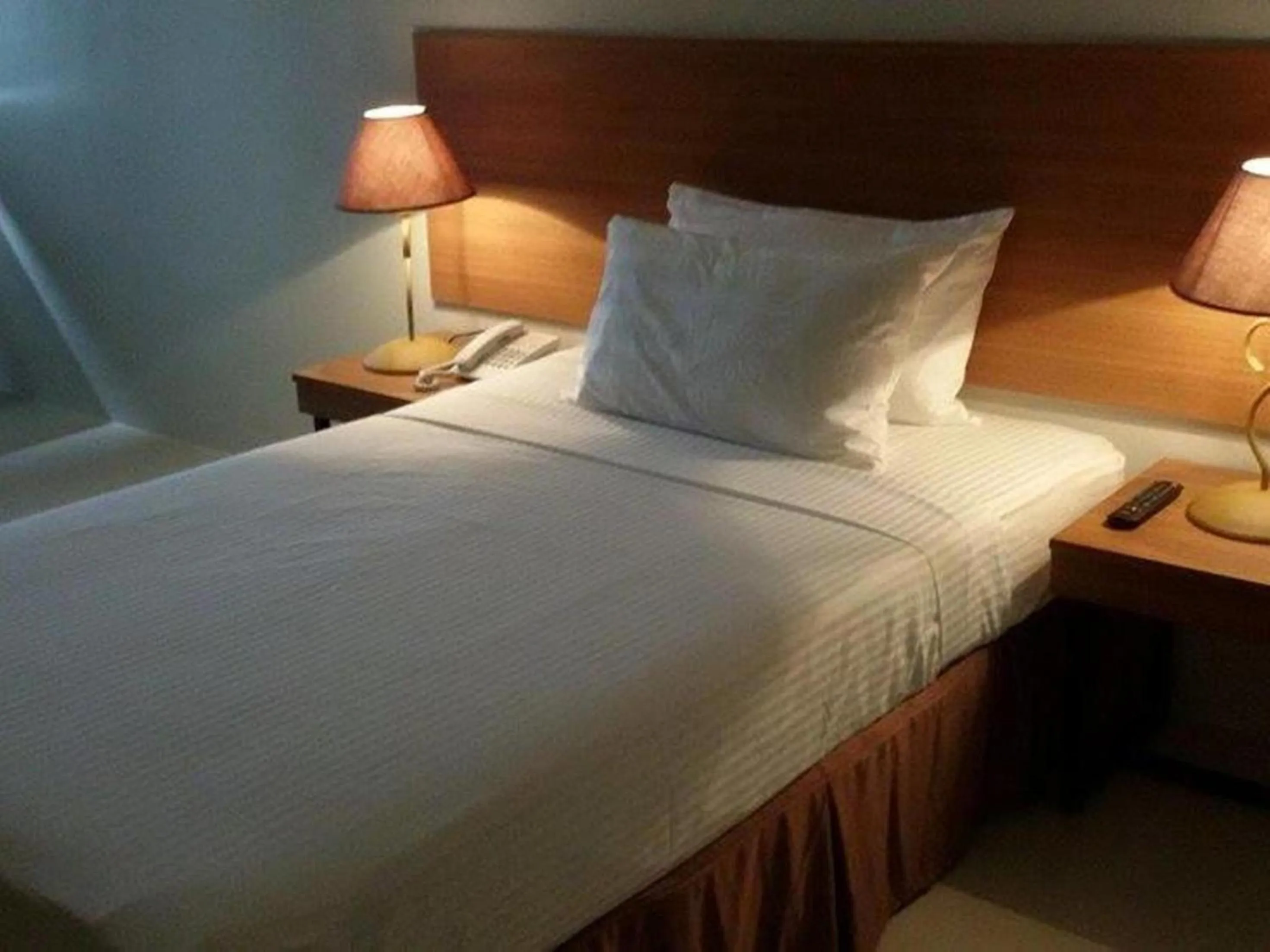 Bedroom, Bed in Mango Suites - Isabela