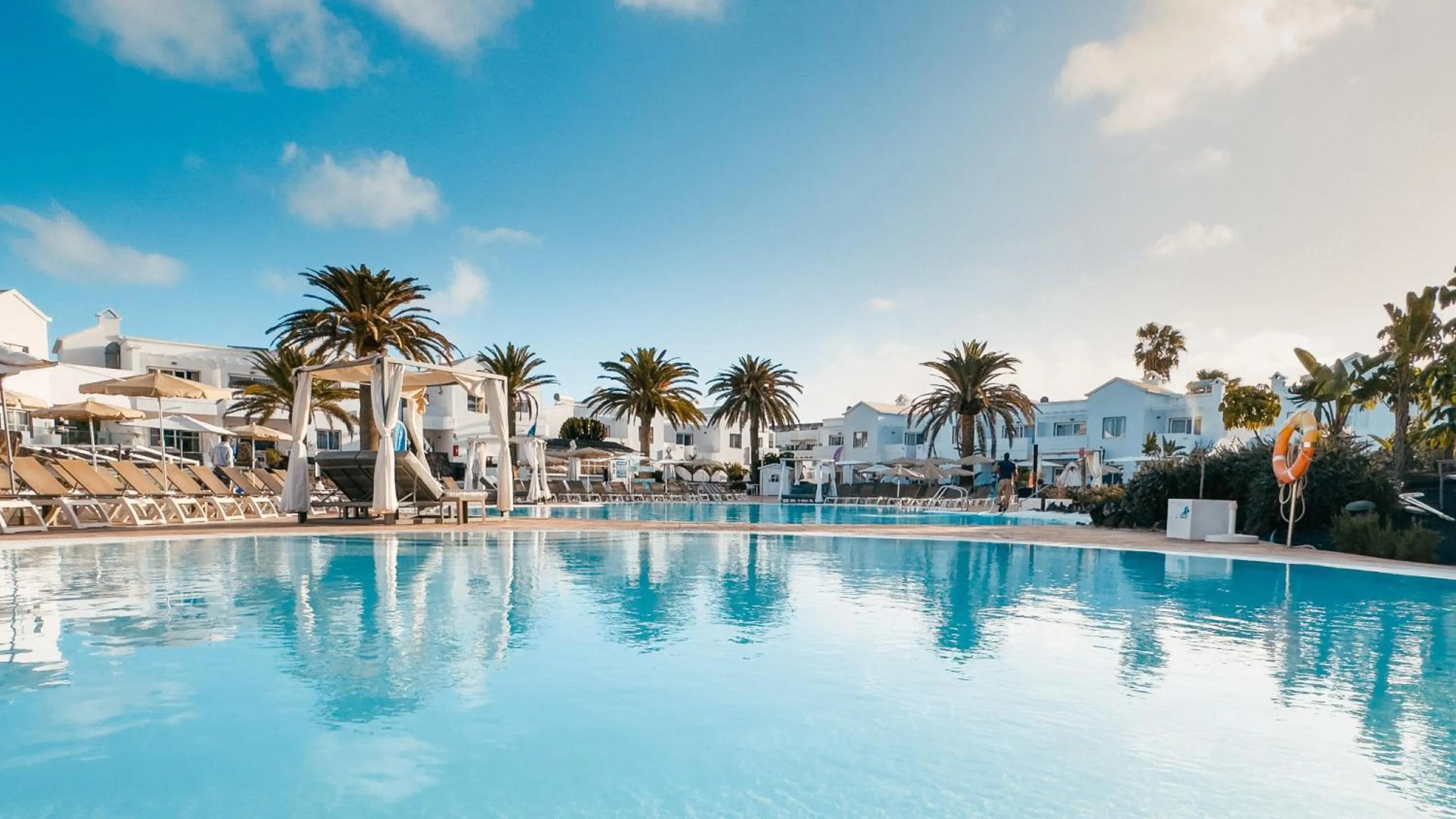 Swimming pool in Labranda Corralejo Village