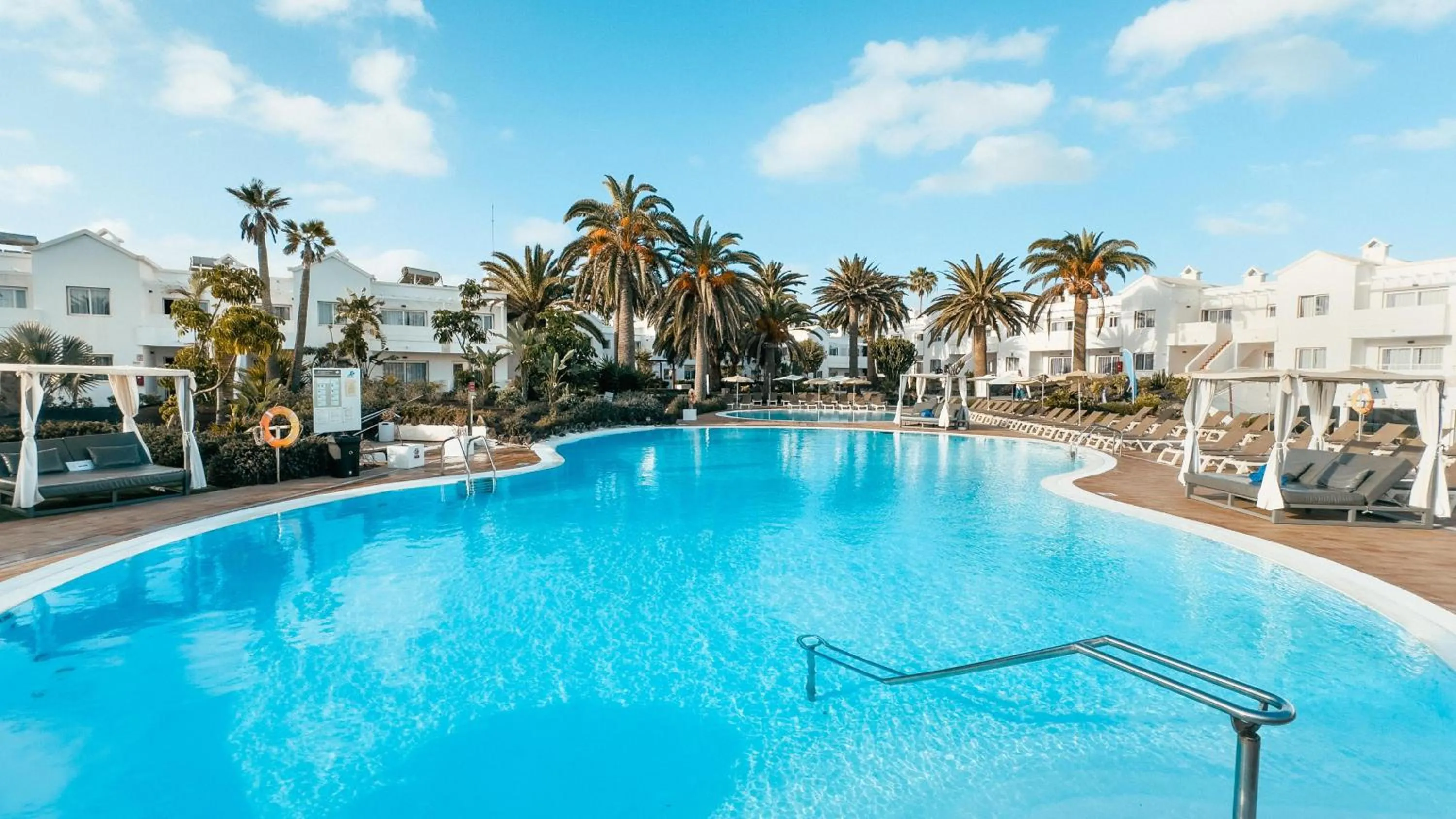 Swimming pool in Labranda Corralejo Village