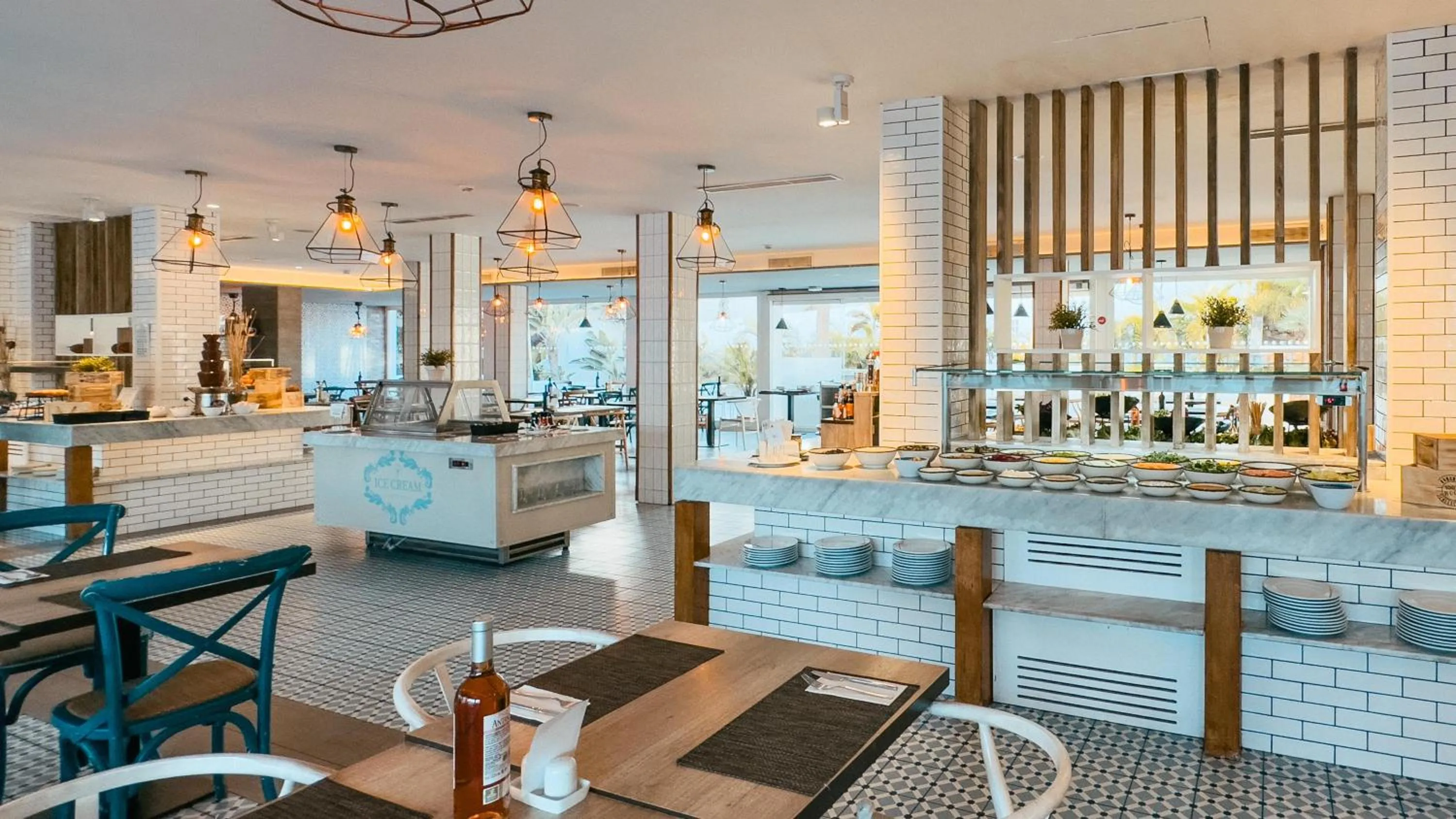 Restaurant/places to eat in Labranda Corralejo Village