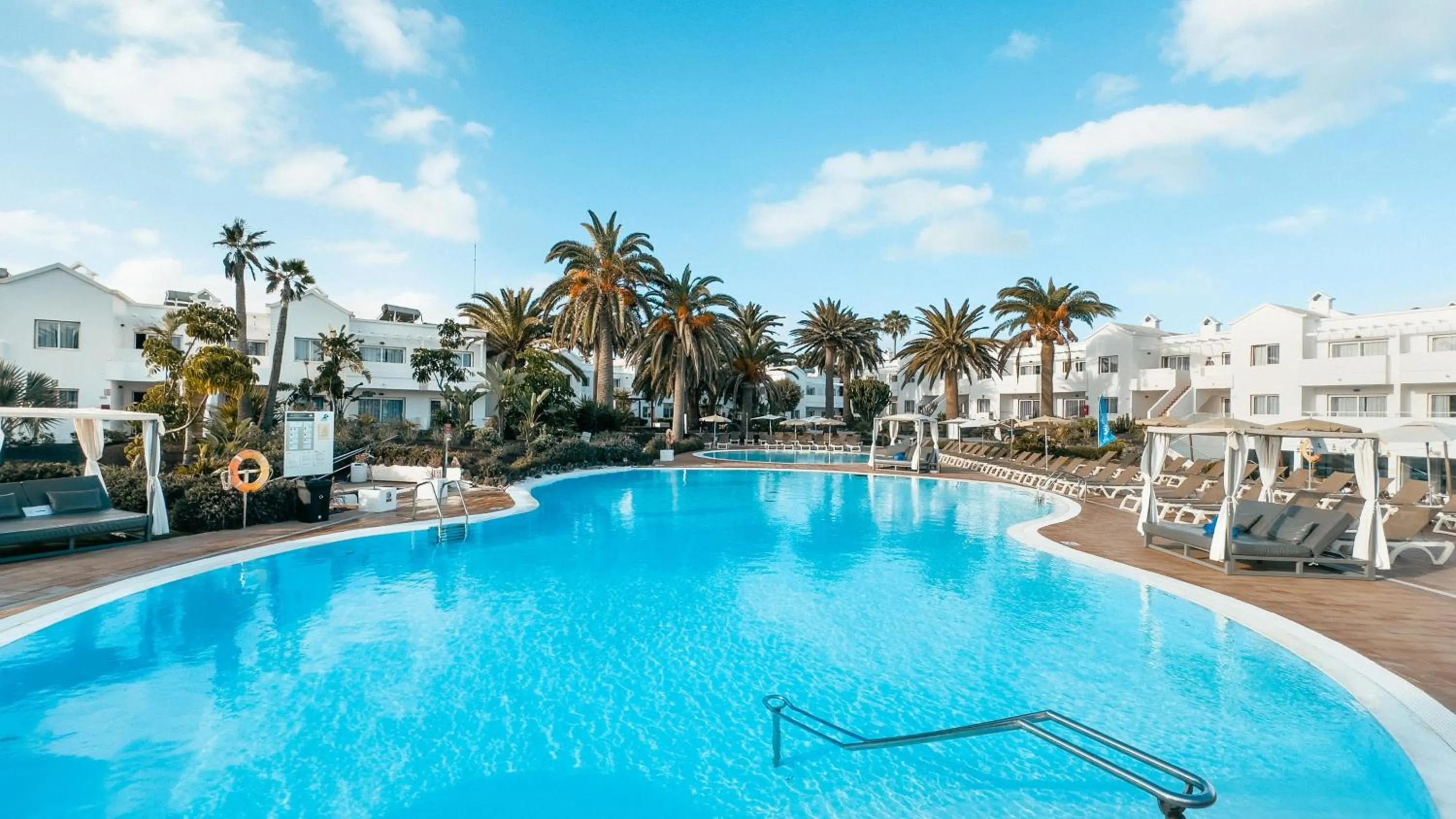 Swimming pool in Labranda Corralejo Village