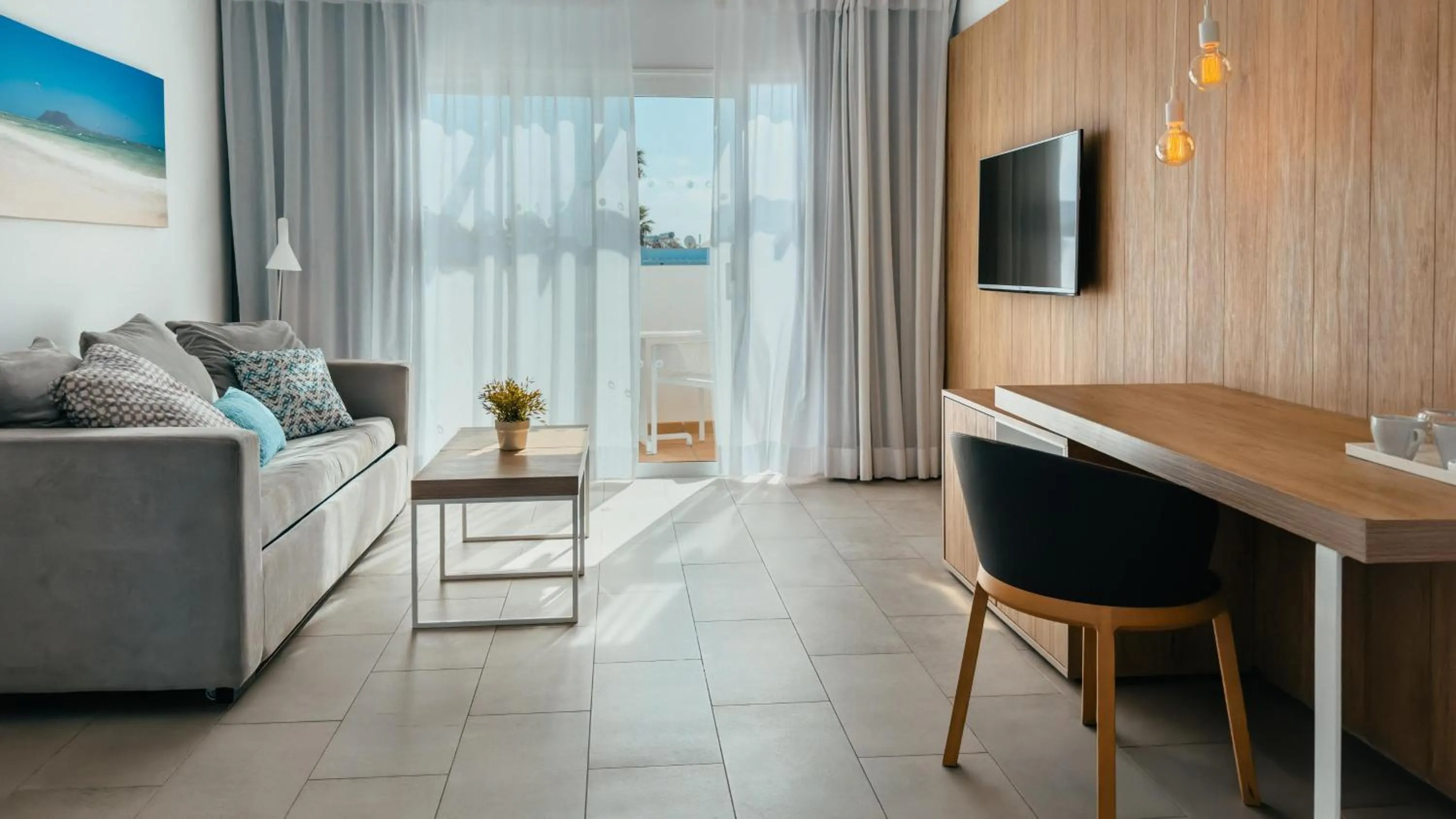 Photo of the whole room in Labranda Corralejo Village