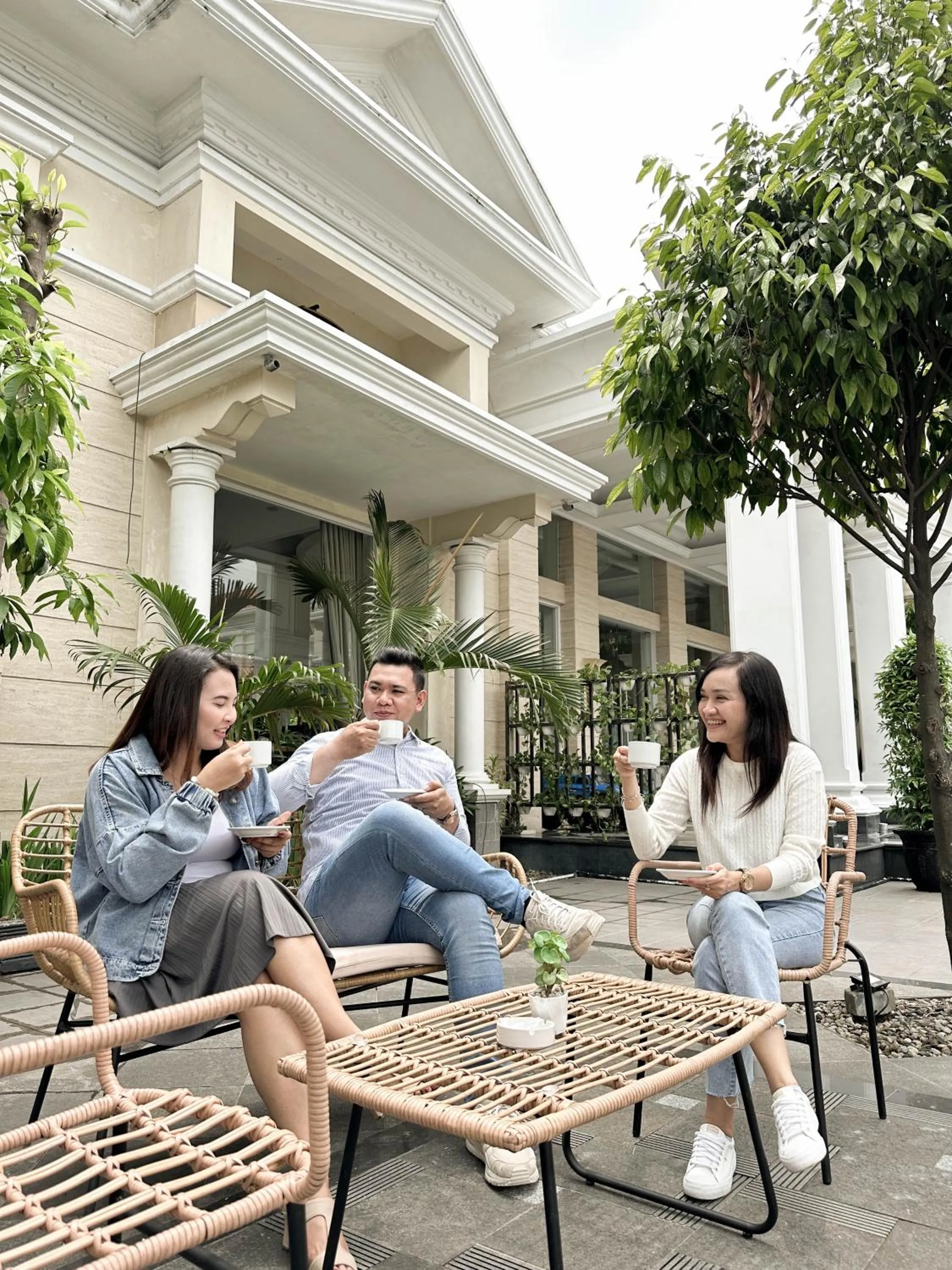 Seating area in Adhiwangsa Hotel