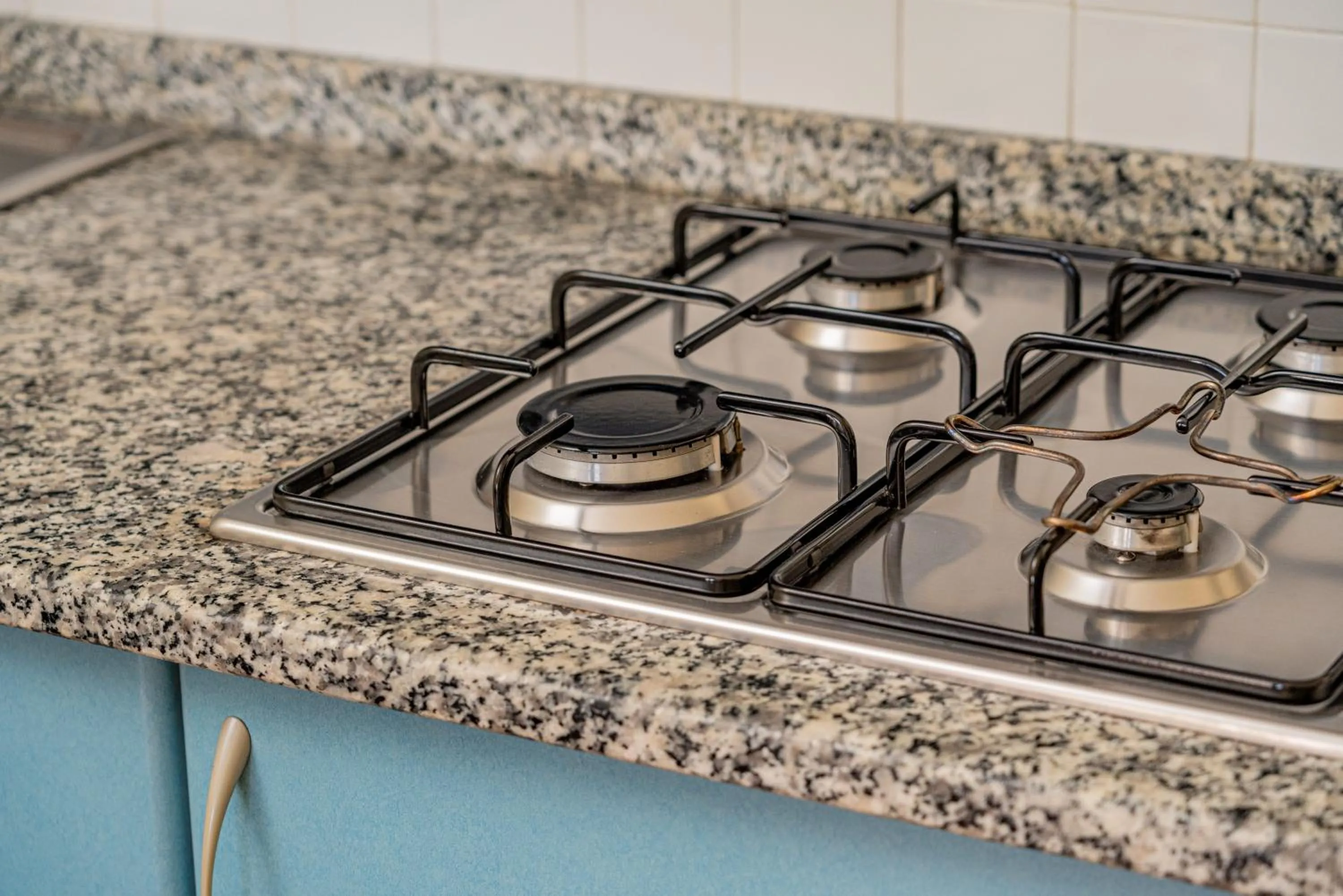 stove in Club Esse Residence Capo D'orso