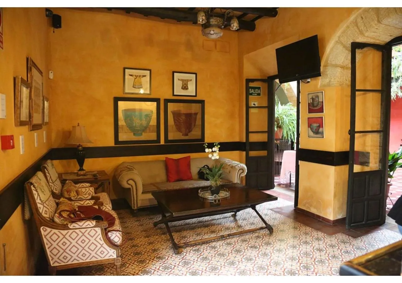 Lounge or bar in La Casona de Calderón Gastronomic & Boutique Hotel