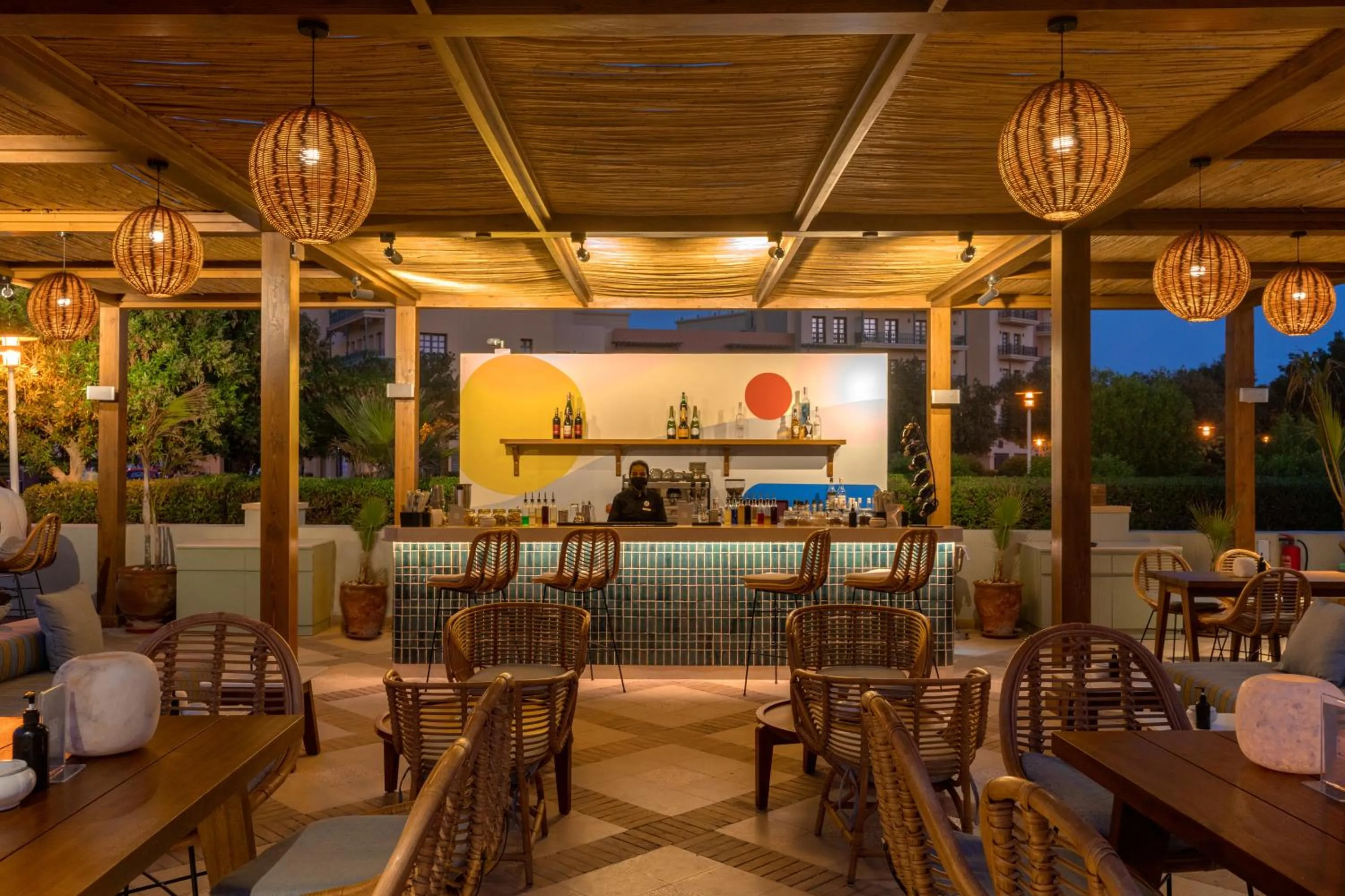 Restaurant/places to eat in Ali Pasha Hotel