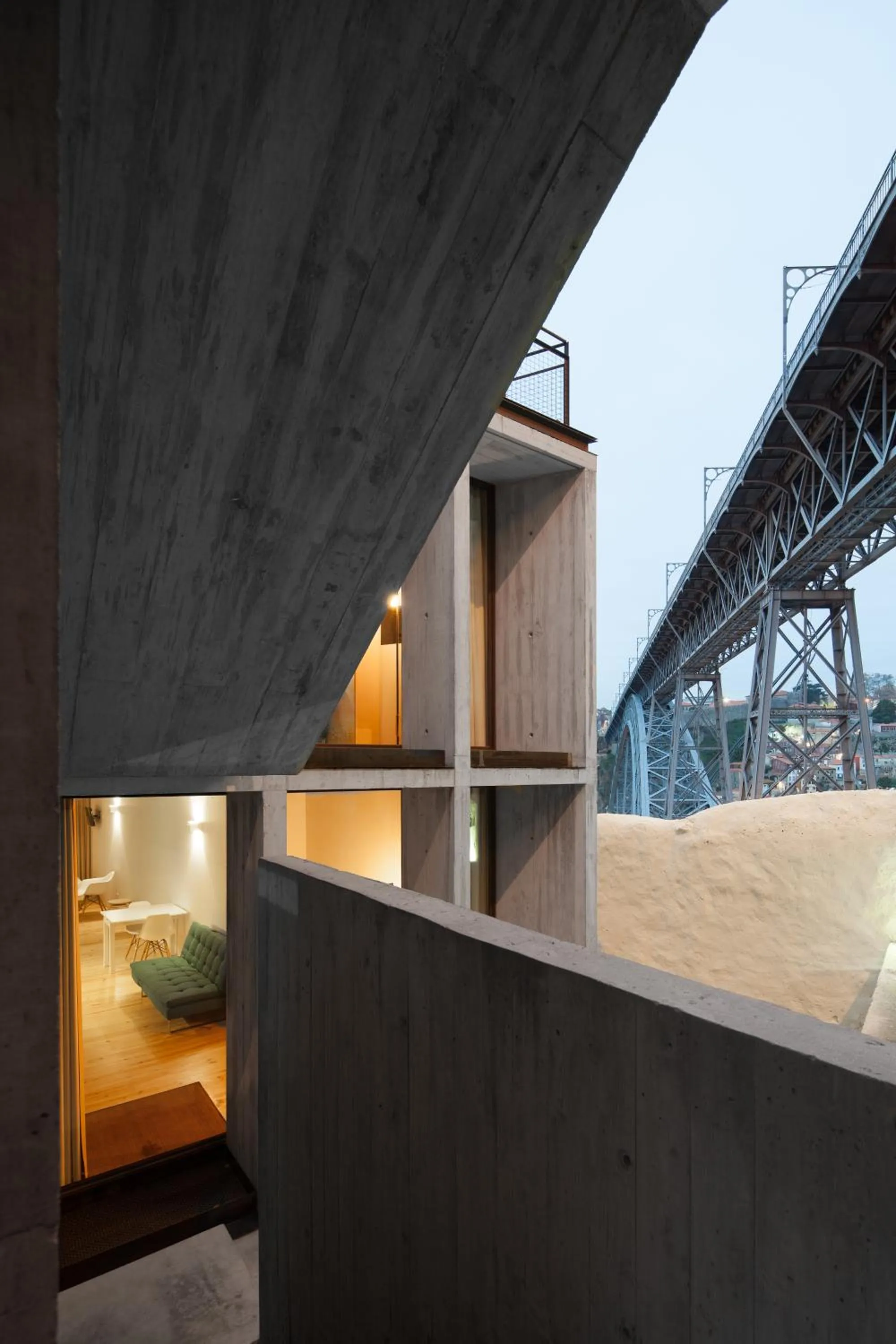 Property building, Bed in Oh! Porto Apartments