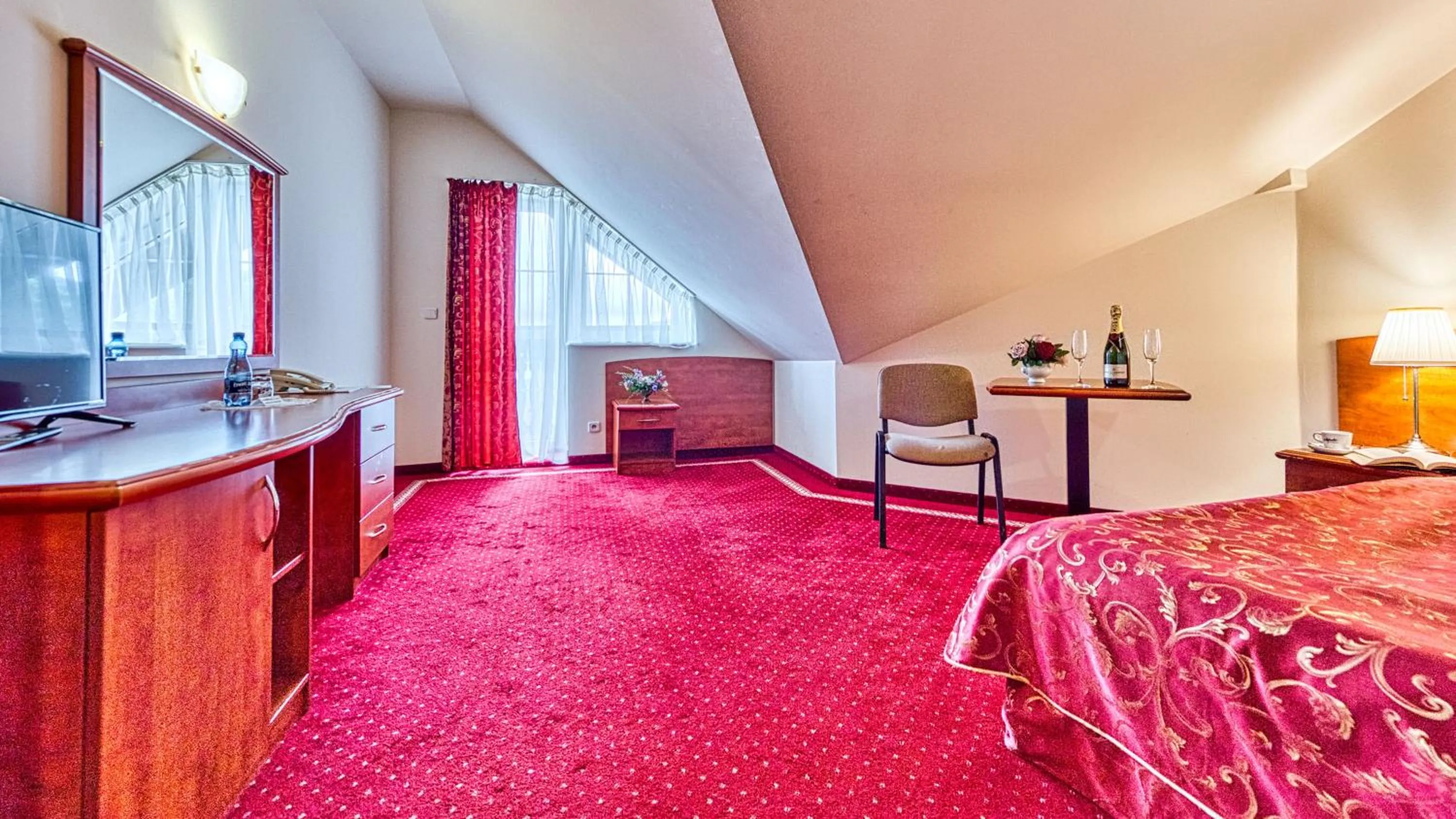 Bed in St Lukas Medical & SPA