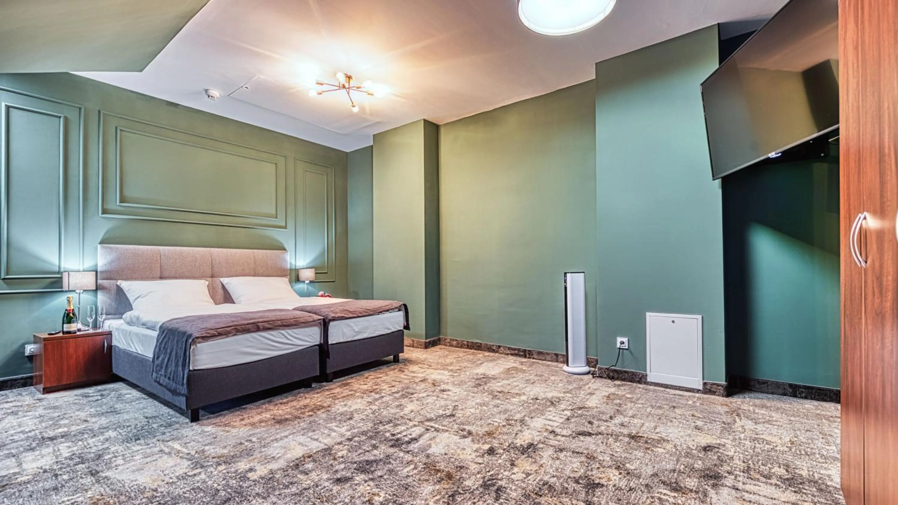 Bed in St Lukas Medical & SPA