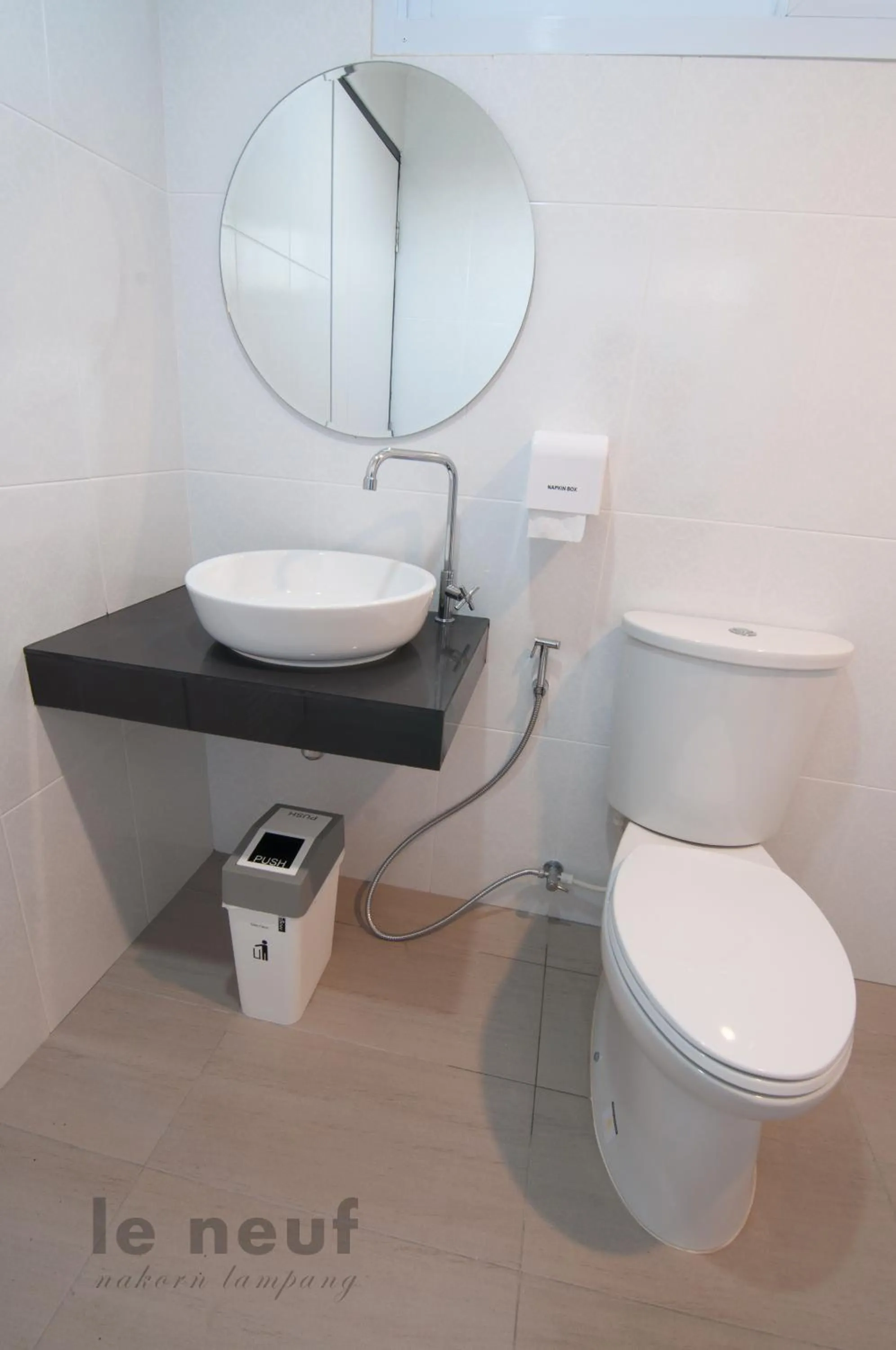 Toilet in Le Neuf Nakorn Lampang