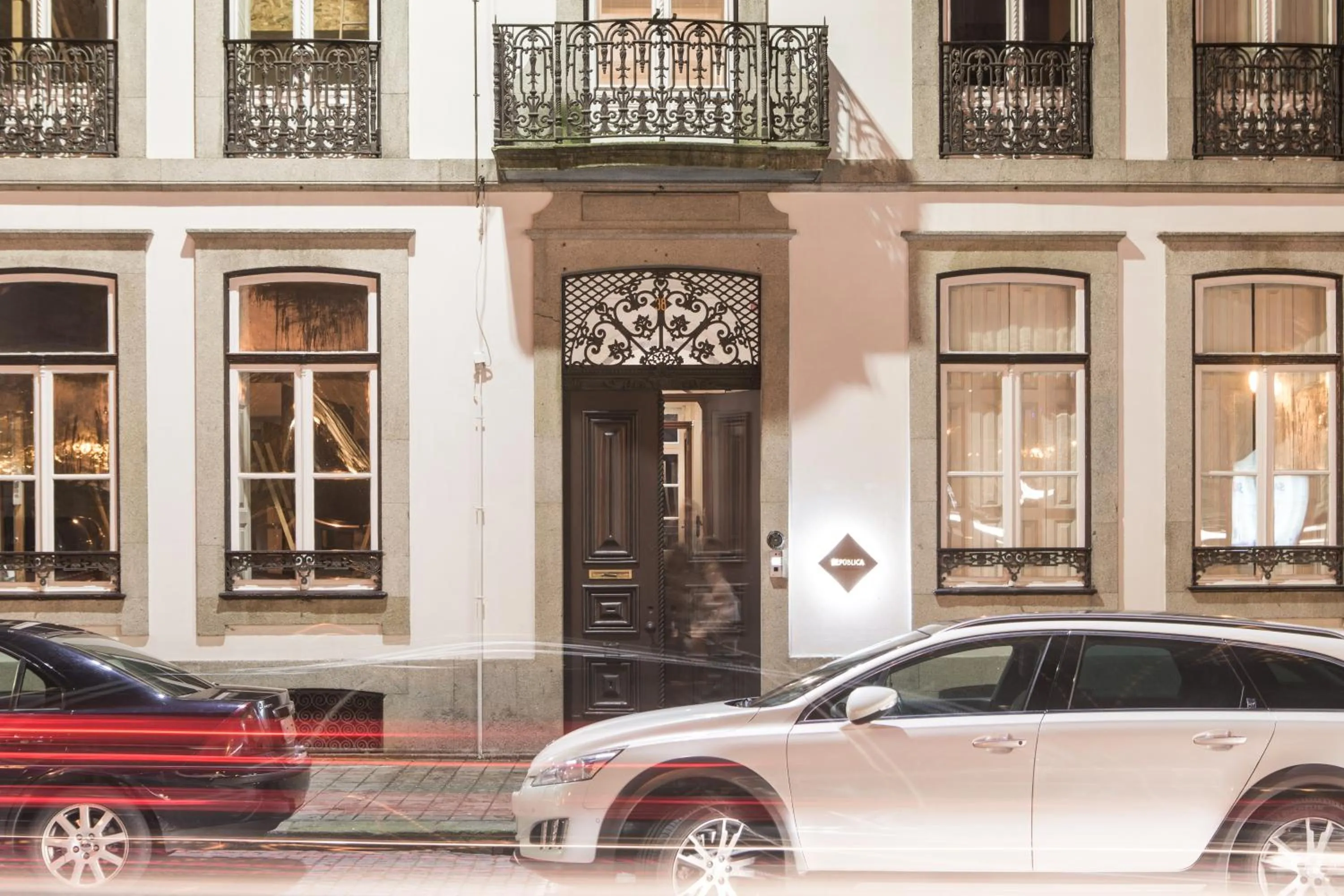 Facade/entrance in Porto Republica Hostel & Suites