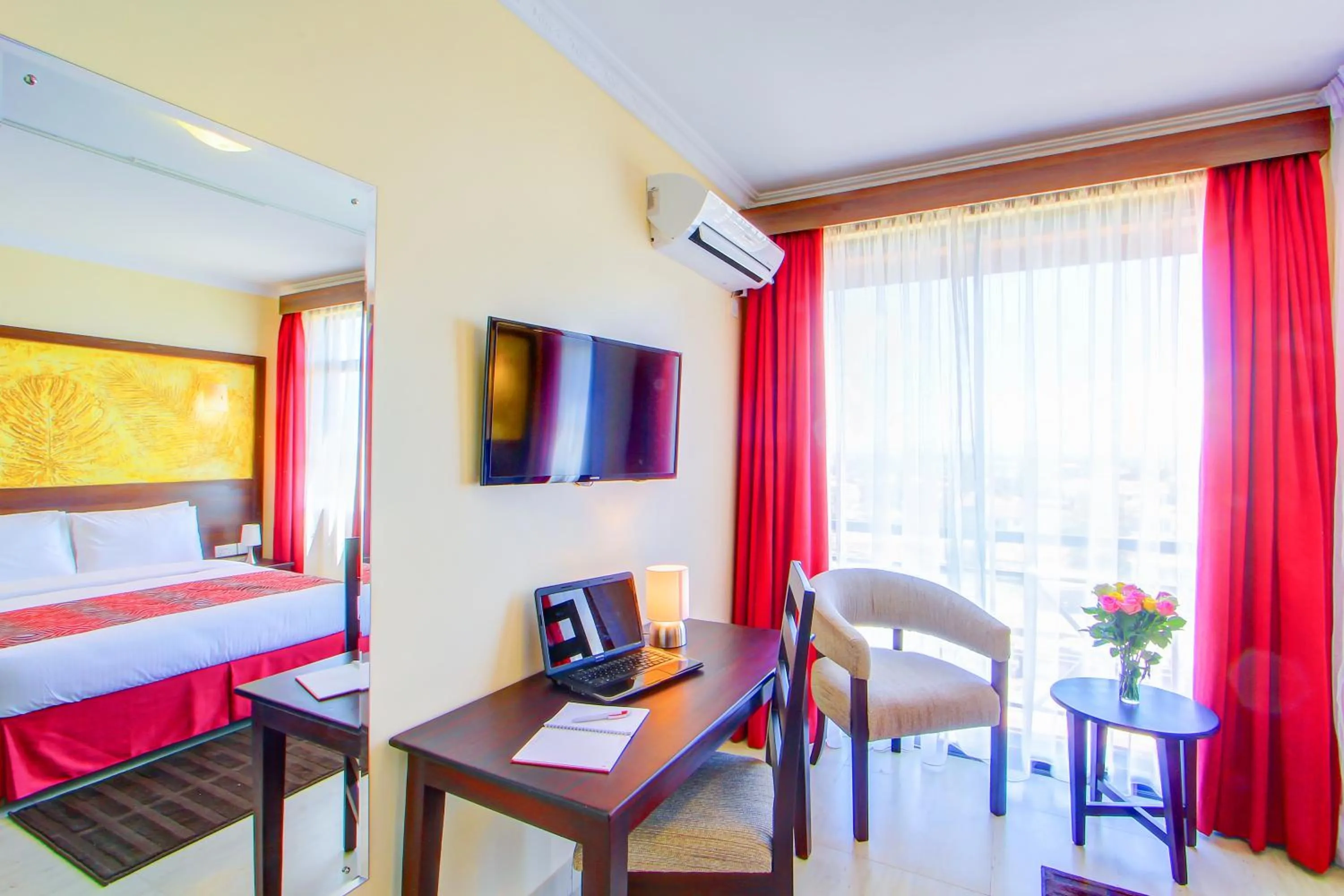 Decorative detail, Bed in Vittoria Suites