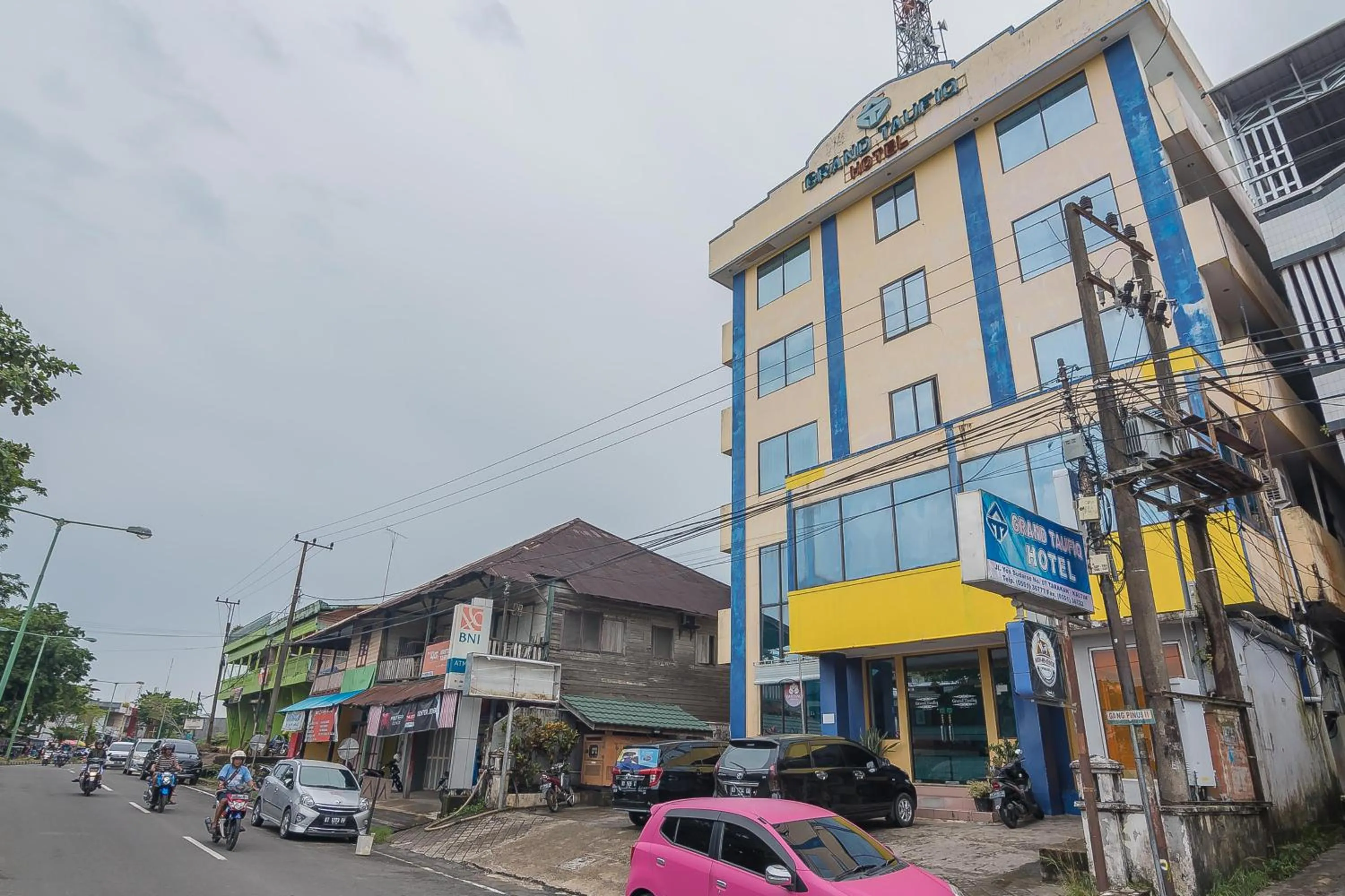 Property building in RedDoorz Syariah at Grand Taufiq Tarakan