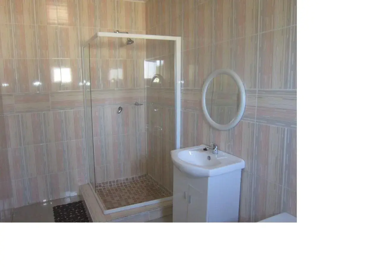 Standard Double Room in Royal Olympia Lodges and Safaris Livingstone Standard Double Room in Royal Olympia Lodges and Safaris Livingstone