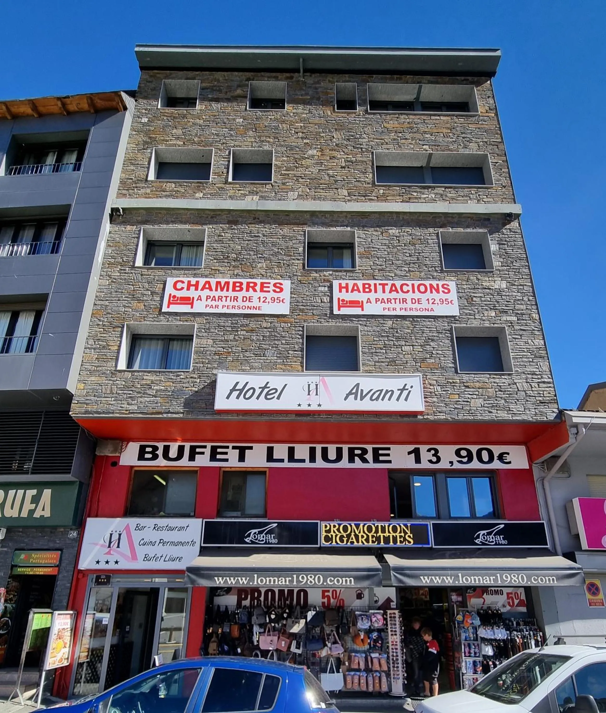 Property building in Hotel Avanti