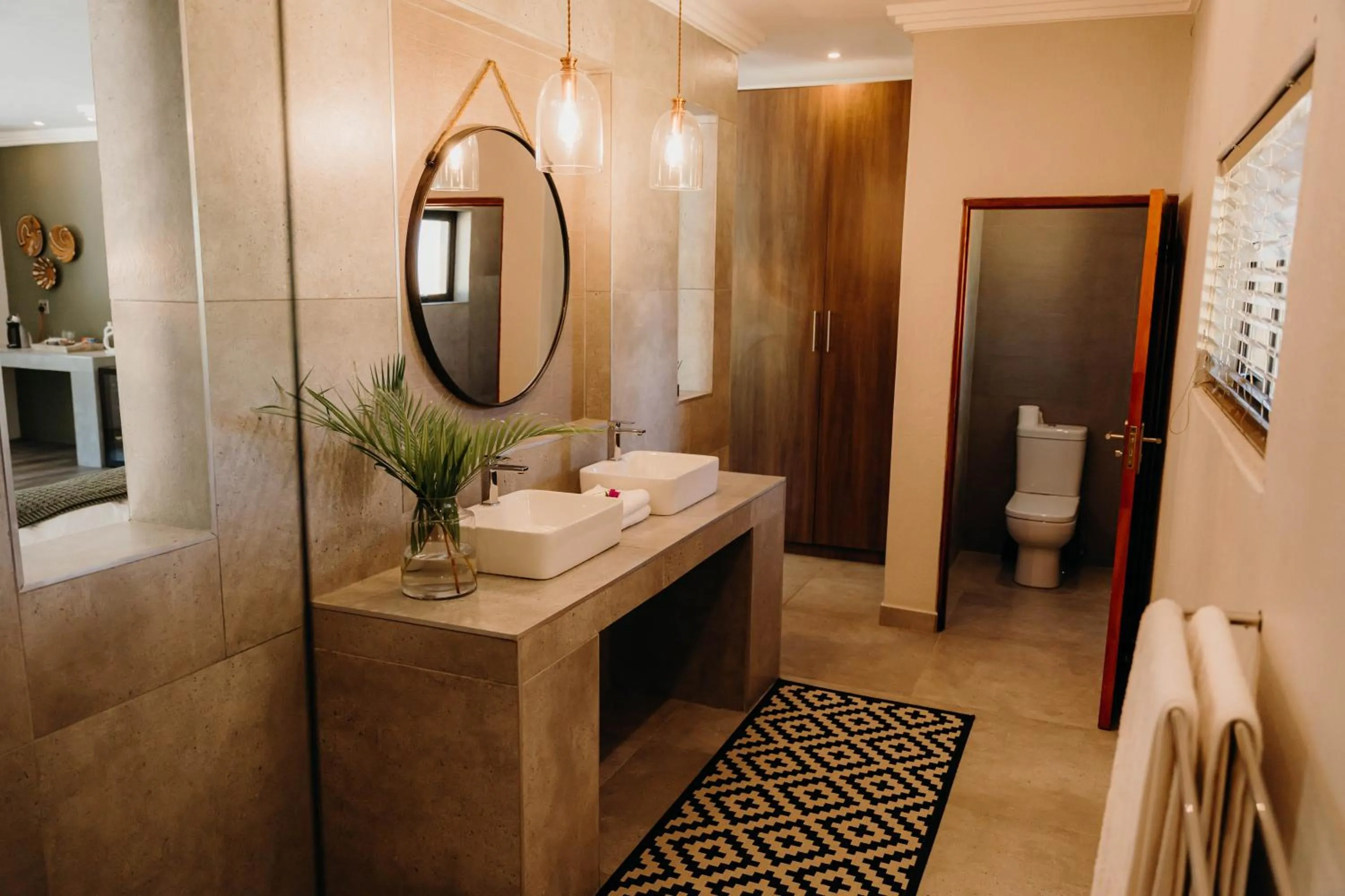 Toilet in Bambuu Lakeside Lodge