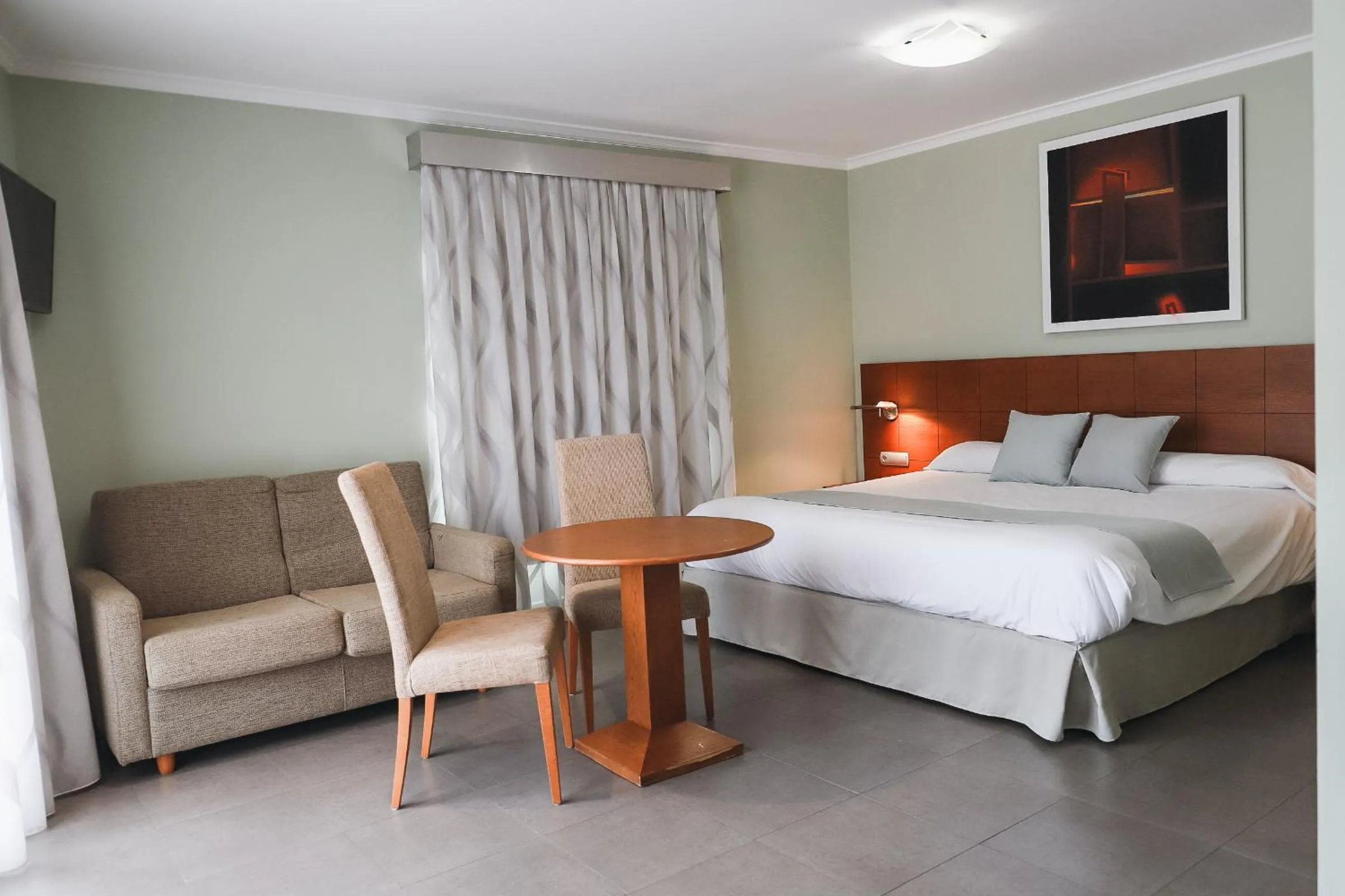 Photo of the whole room, Bed in Nou Avenida