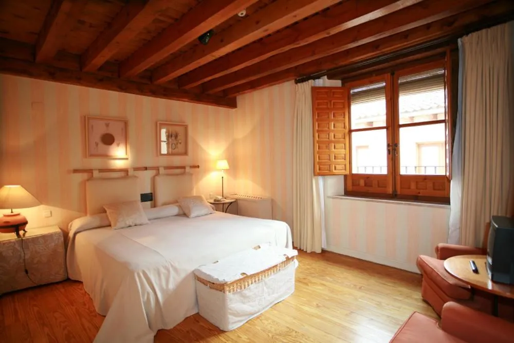 Day, Bed in El Hotel De La Villa