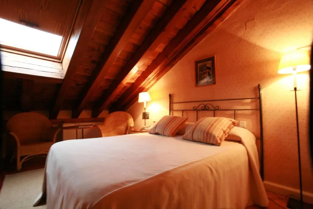 Day, Bed in El Hotel De La Villa