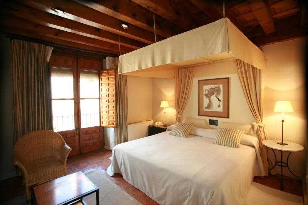 Day, Bed in El Hotel De La Villa