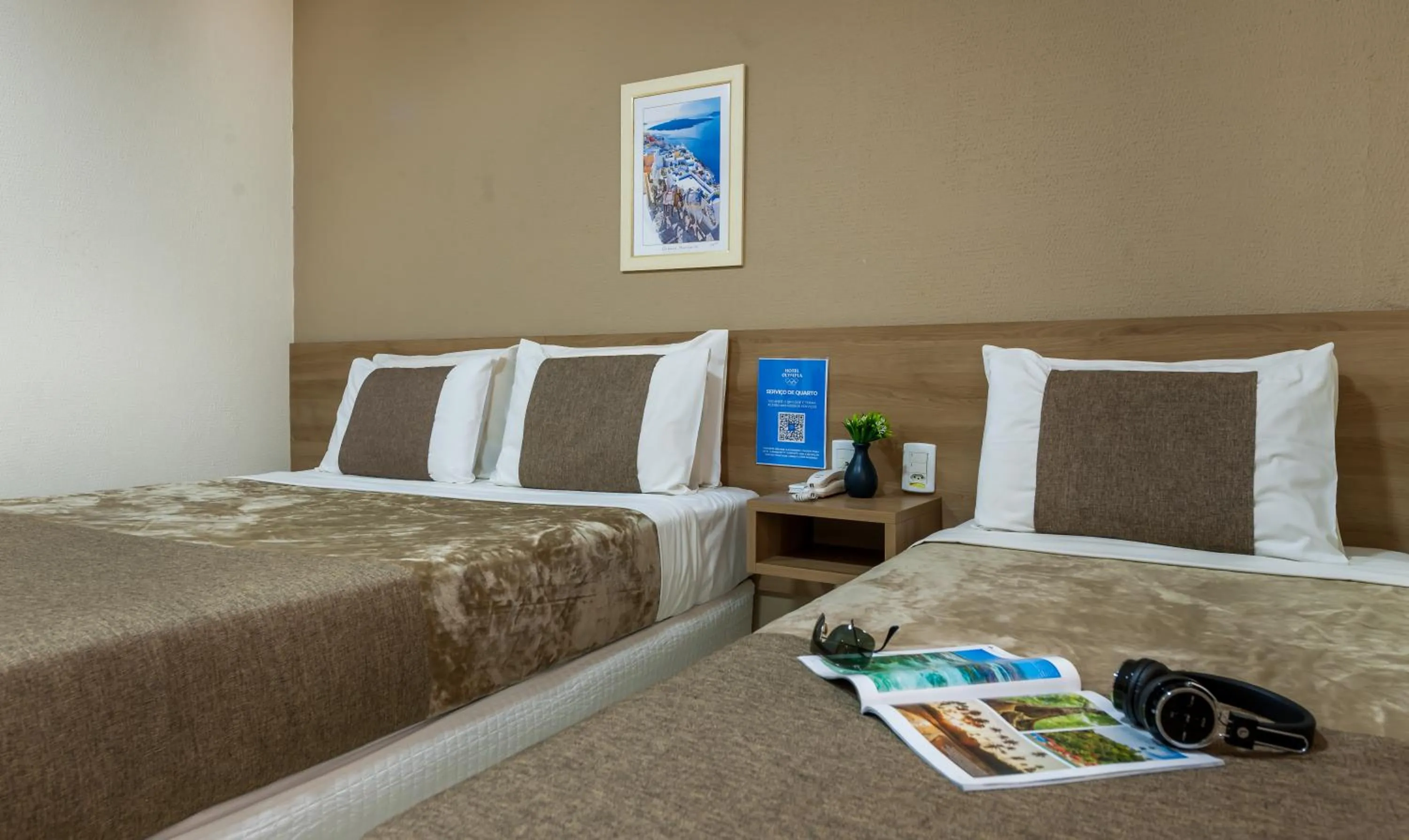 Bed in Hotel Olympia