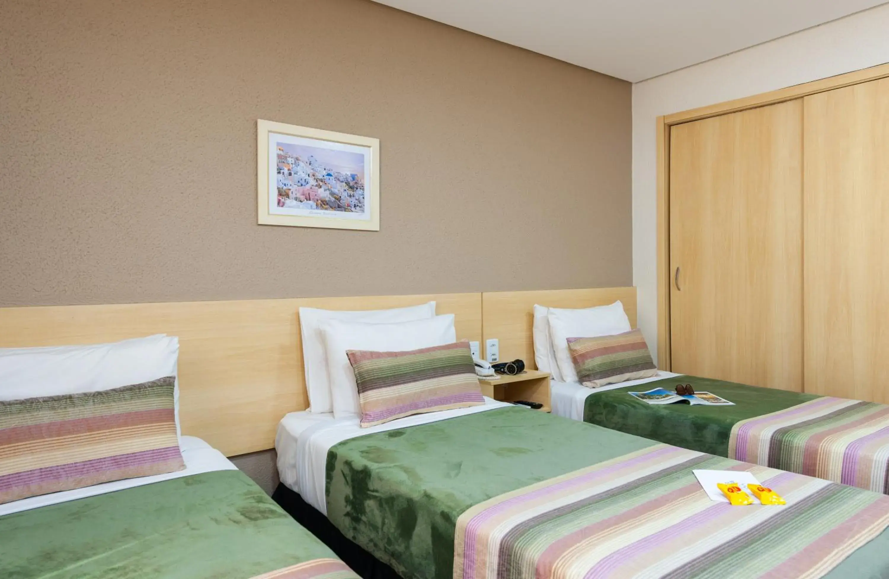 Master Triple Room (3 Single Bed) - single occupancy in Hotel Olympia Master Triple Room (3 Single Bed) - single occupancy in Hotel Olympia