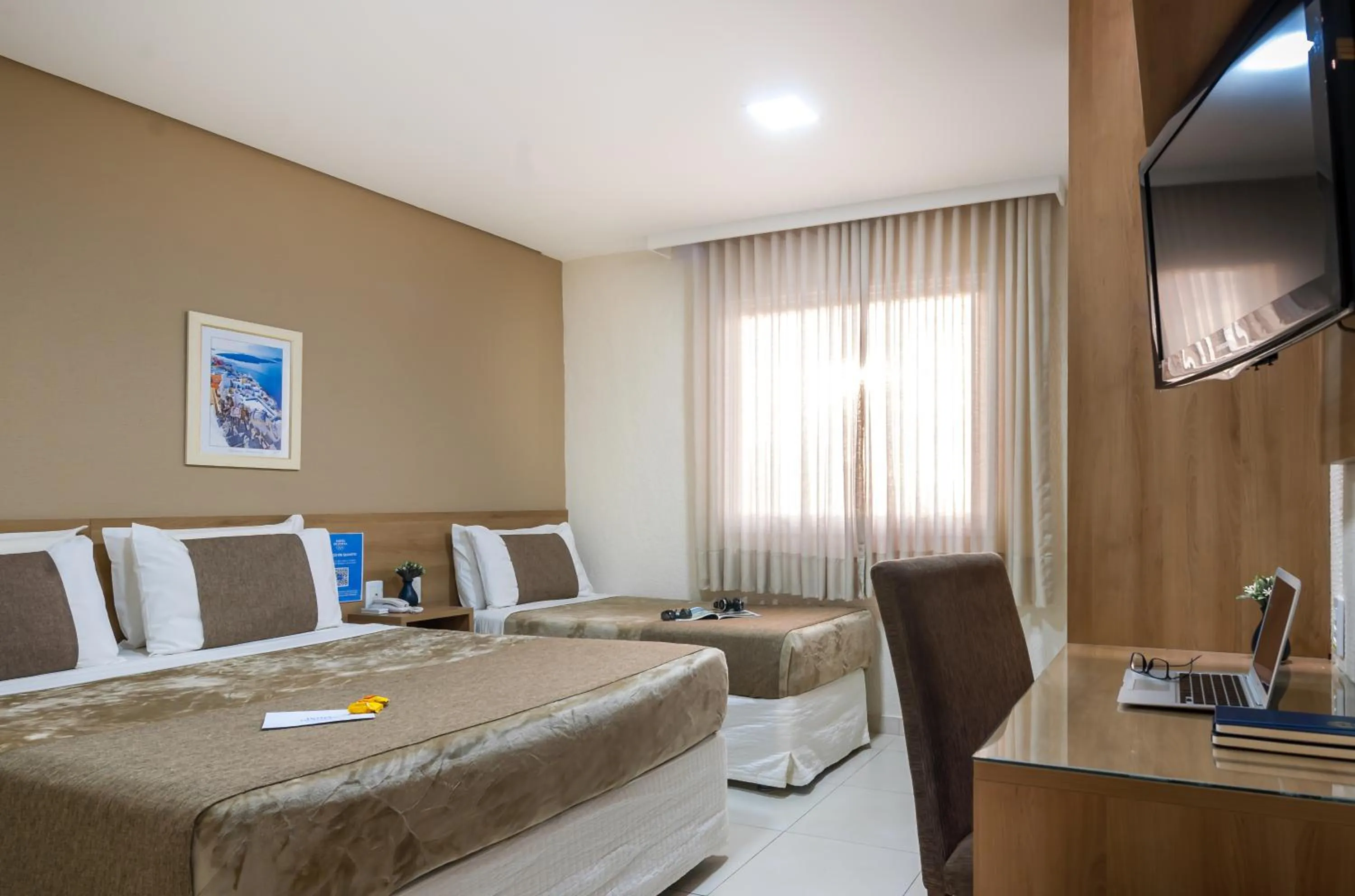 Bed in Hotel Olympia