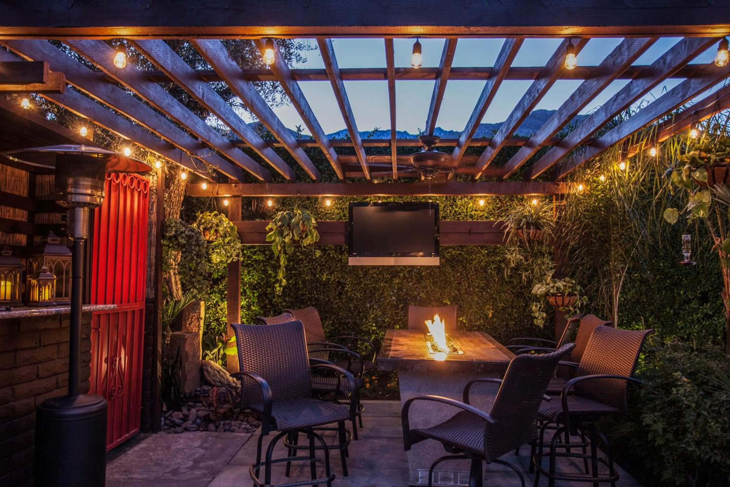 Lounge or bar in Desert Riviera Hotel