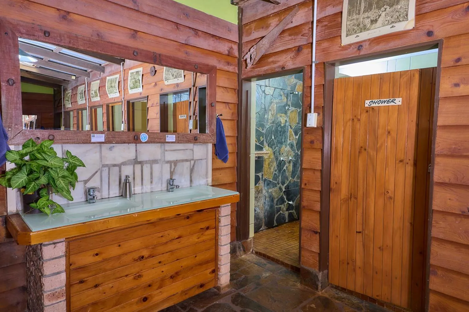 Shower in On The Wallaby Eco Lodge