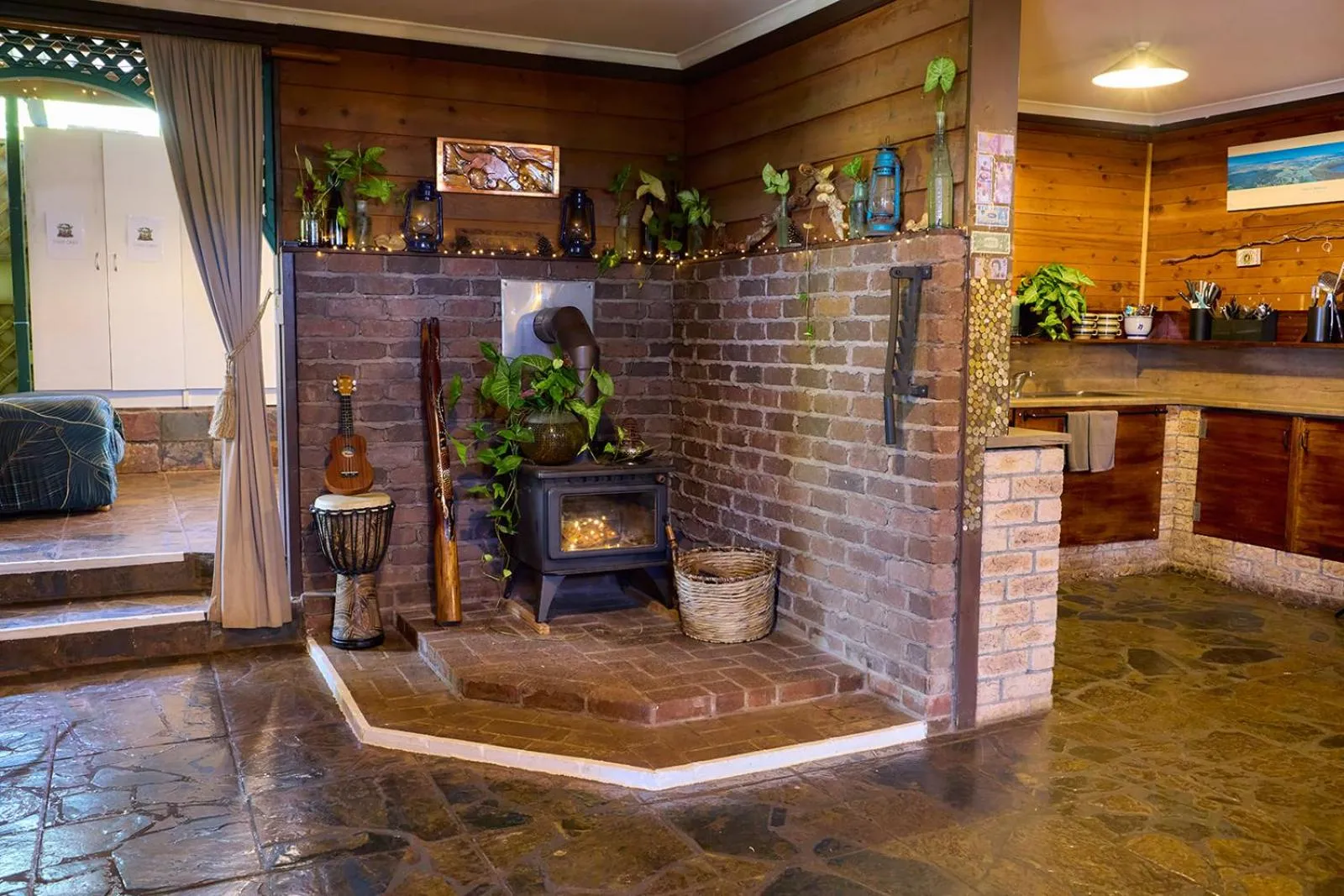 Lounge or bar in On The Wallaby Eco Lodge