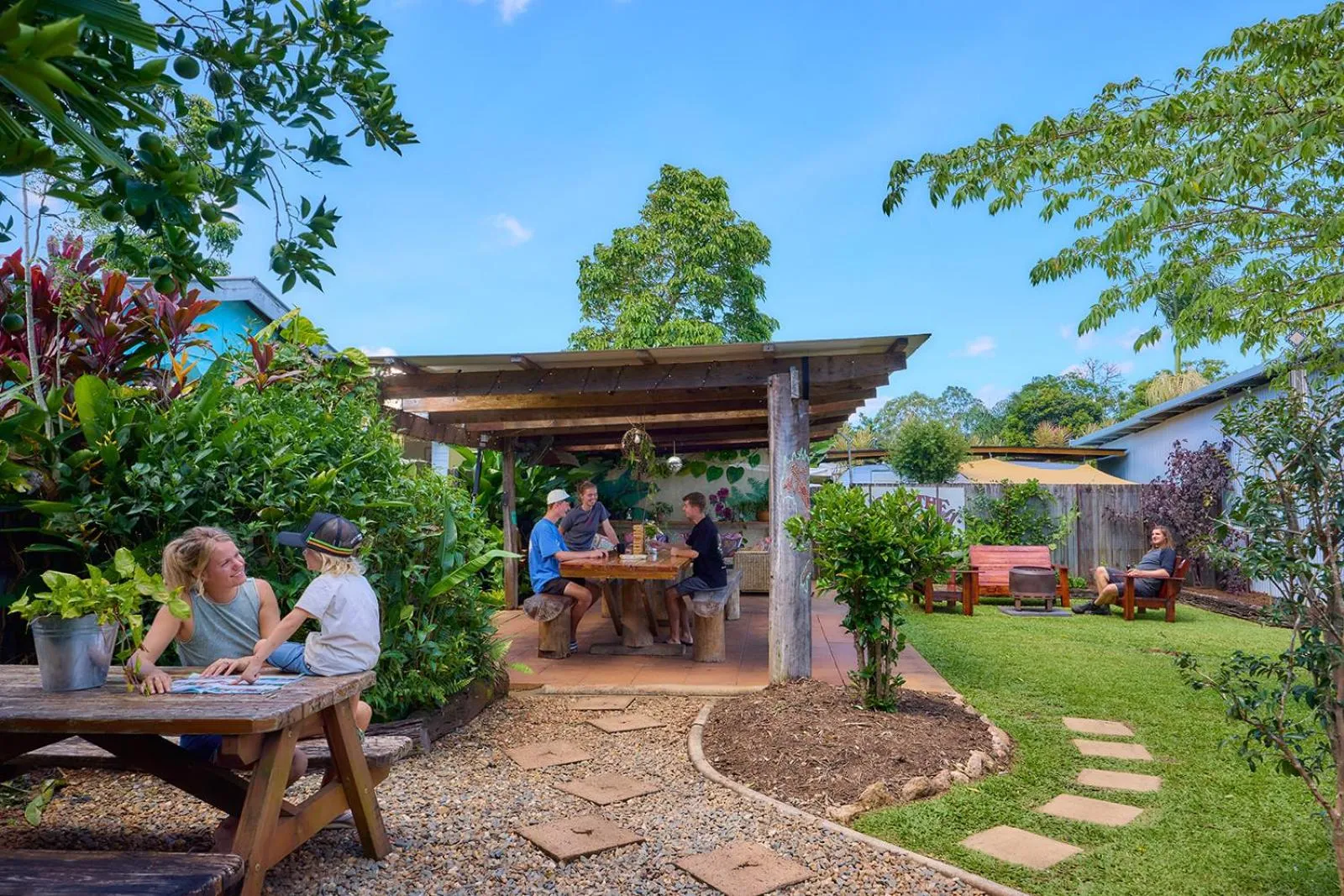 Communal lounge/ TV room in On The Wallaby Eco Lodge