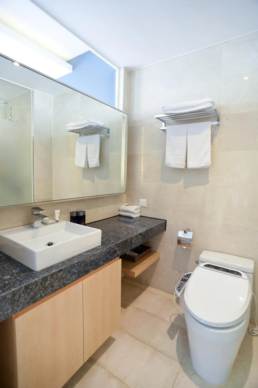 Bathroom in Hotel Matthieu Yeosu