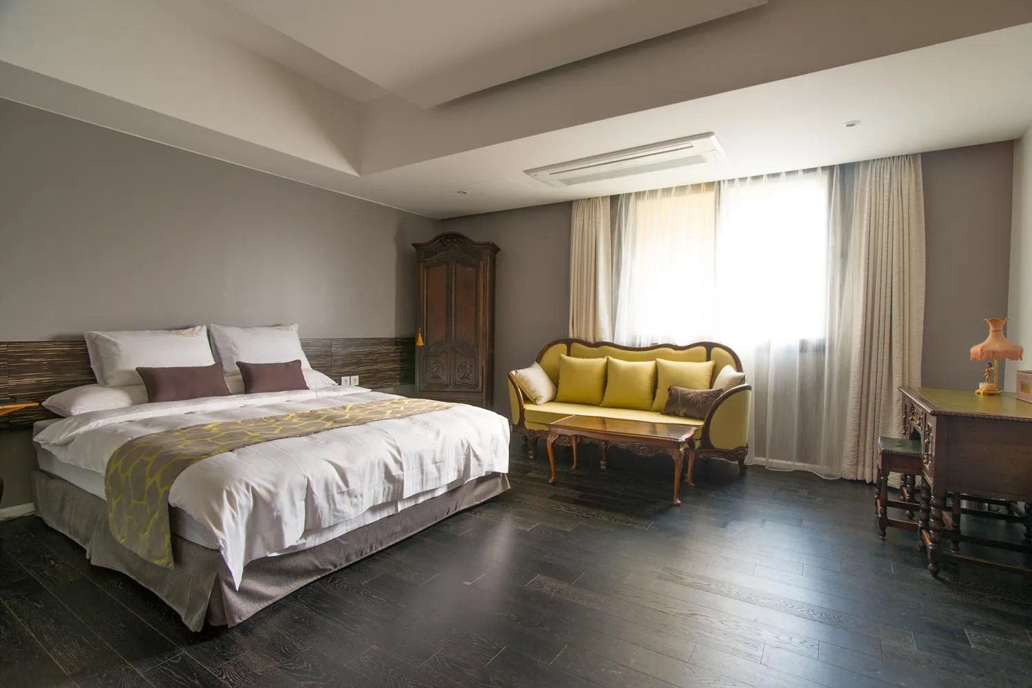 Day, Bed in Hotel Matthieu Yeosu