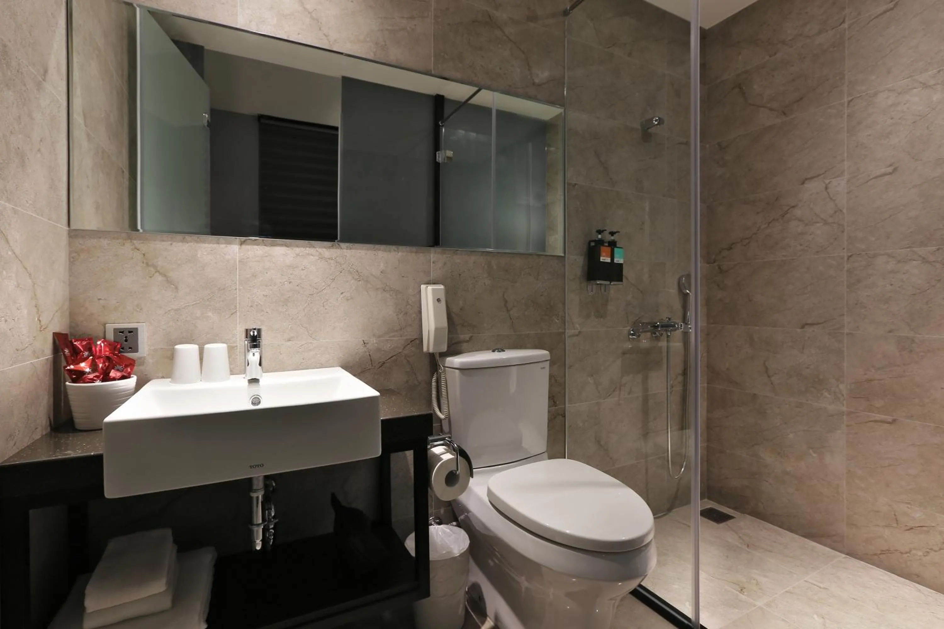 Bathroom in Miller Inn