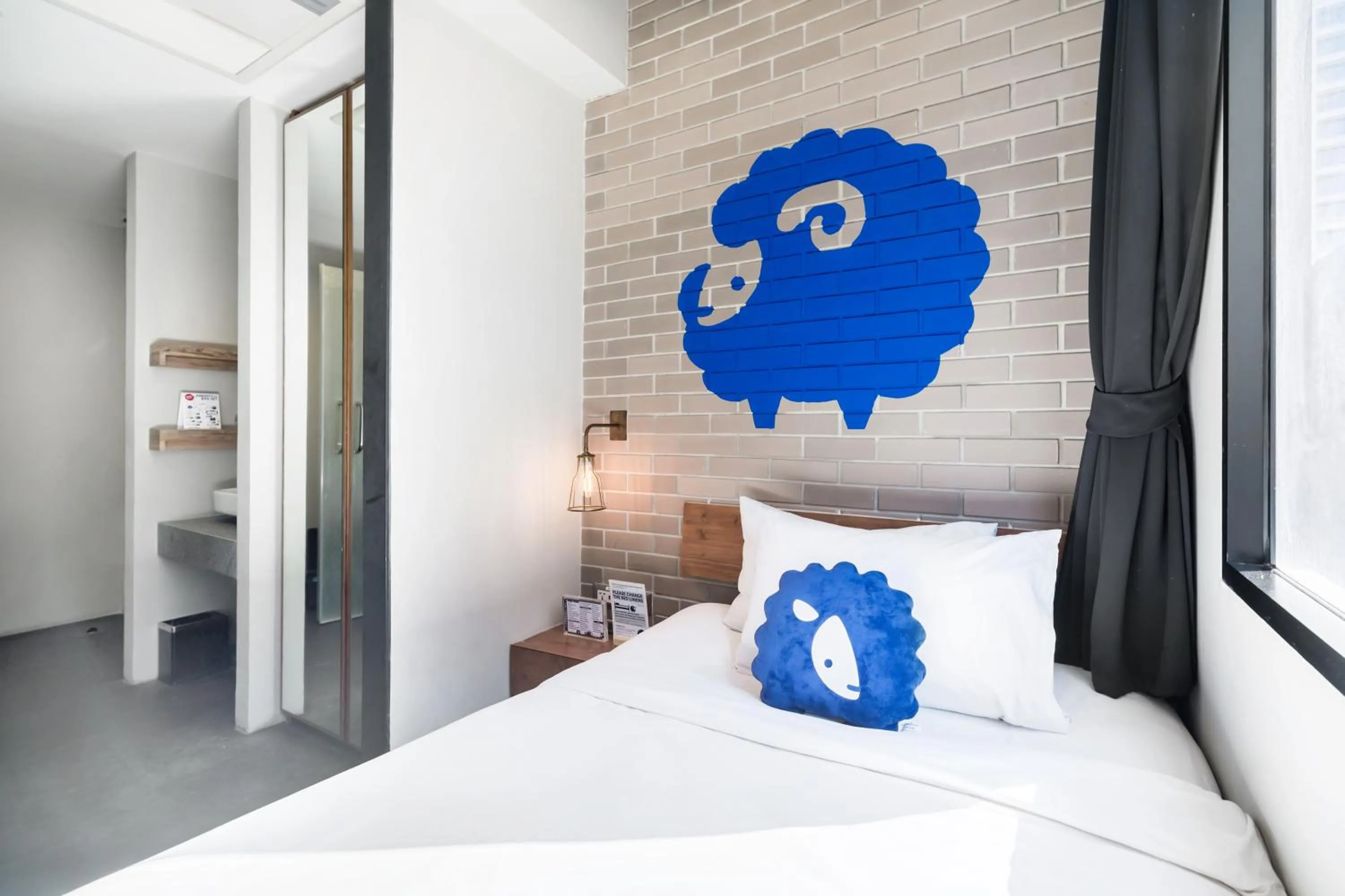 Bed in Kokotel Bangkok Surawong