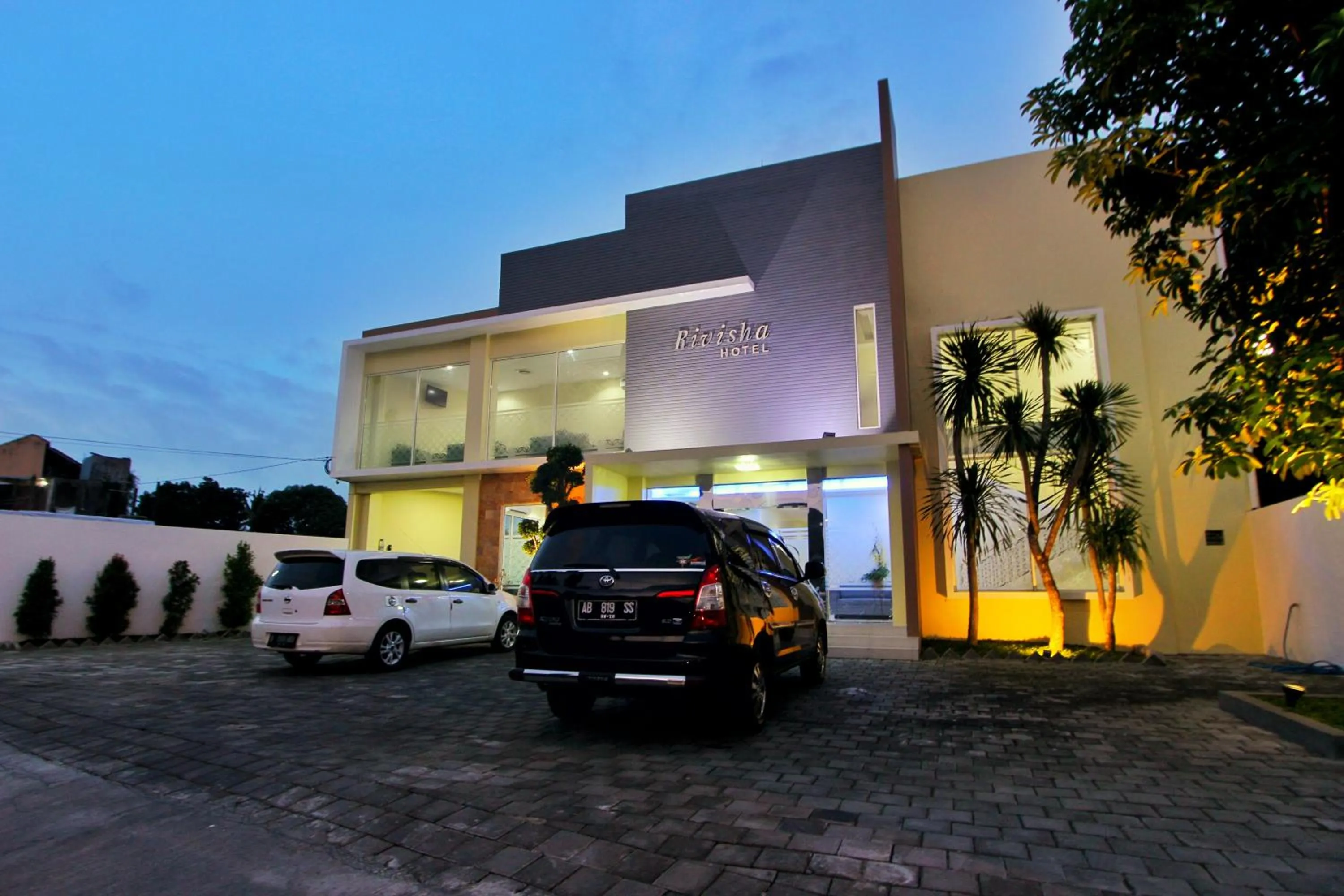 Facade/entrance in Rivisha Hotel