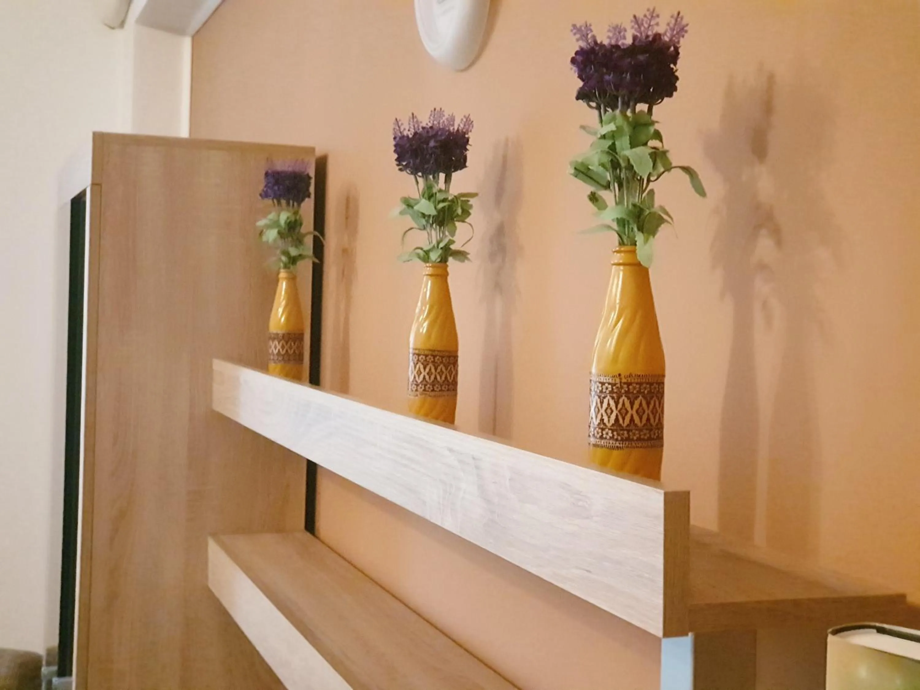 Decorative detail in Uptown Residence Apartments