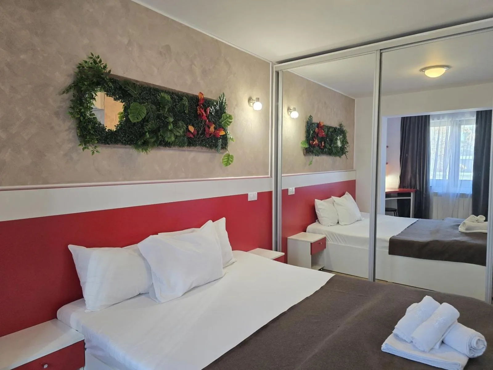 Seating area, Bed in Decebal Residence Apartments