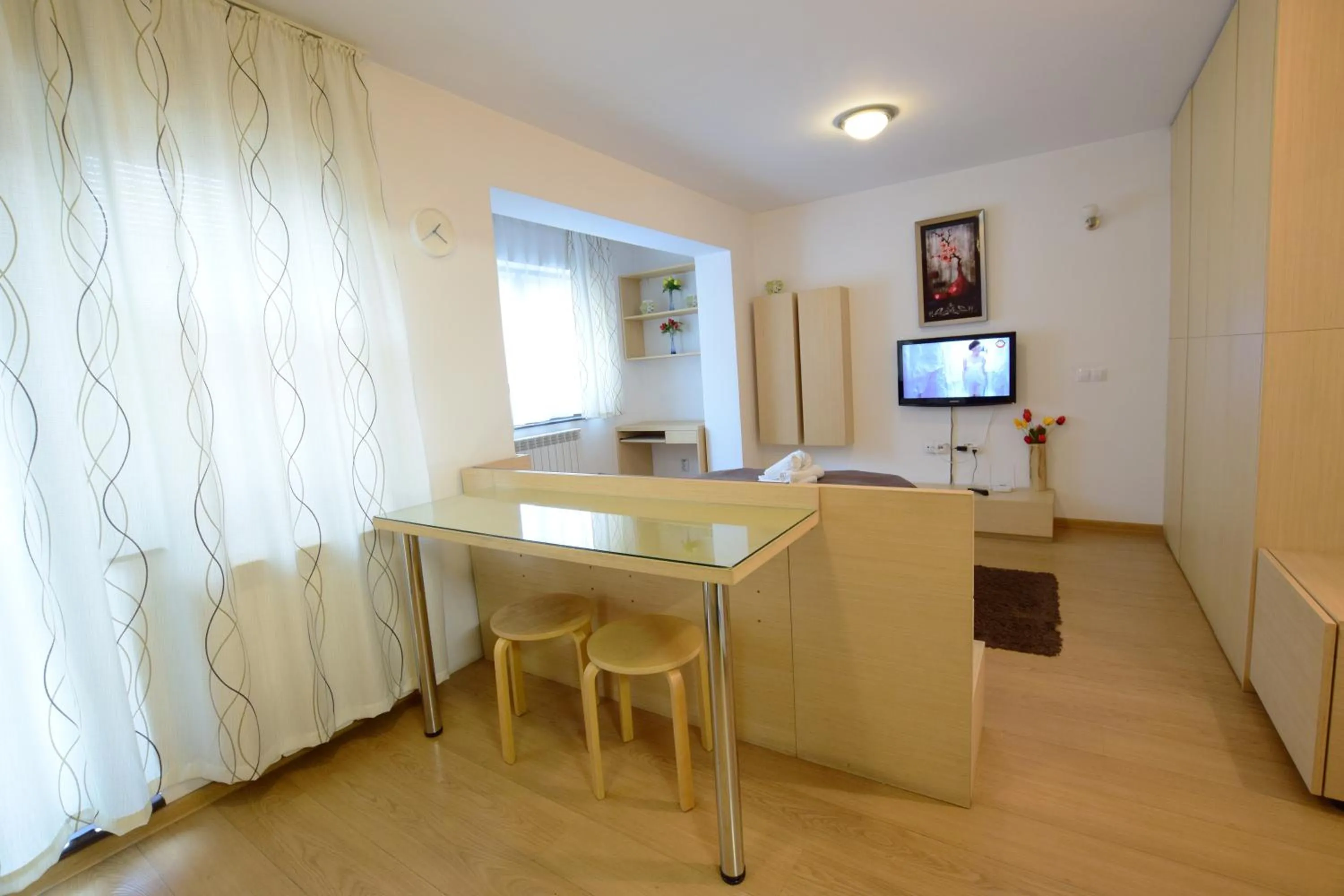 TV and multimedia in Decebal Residence Apartments