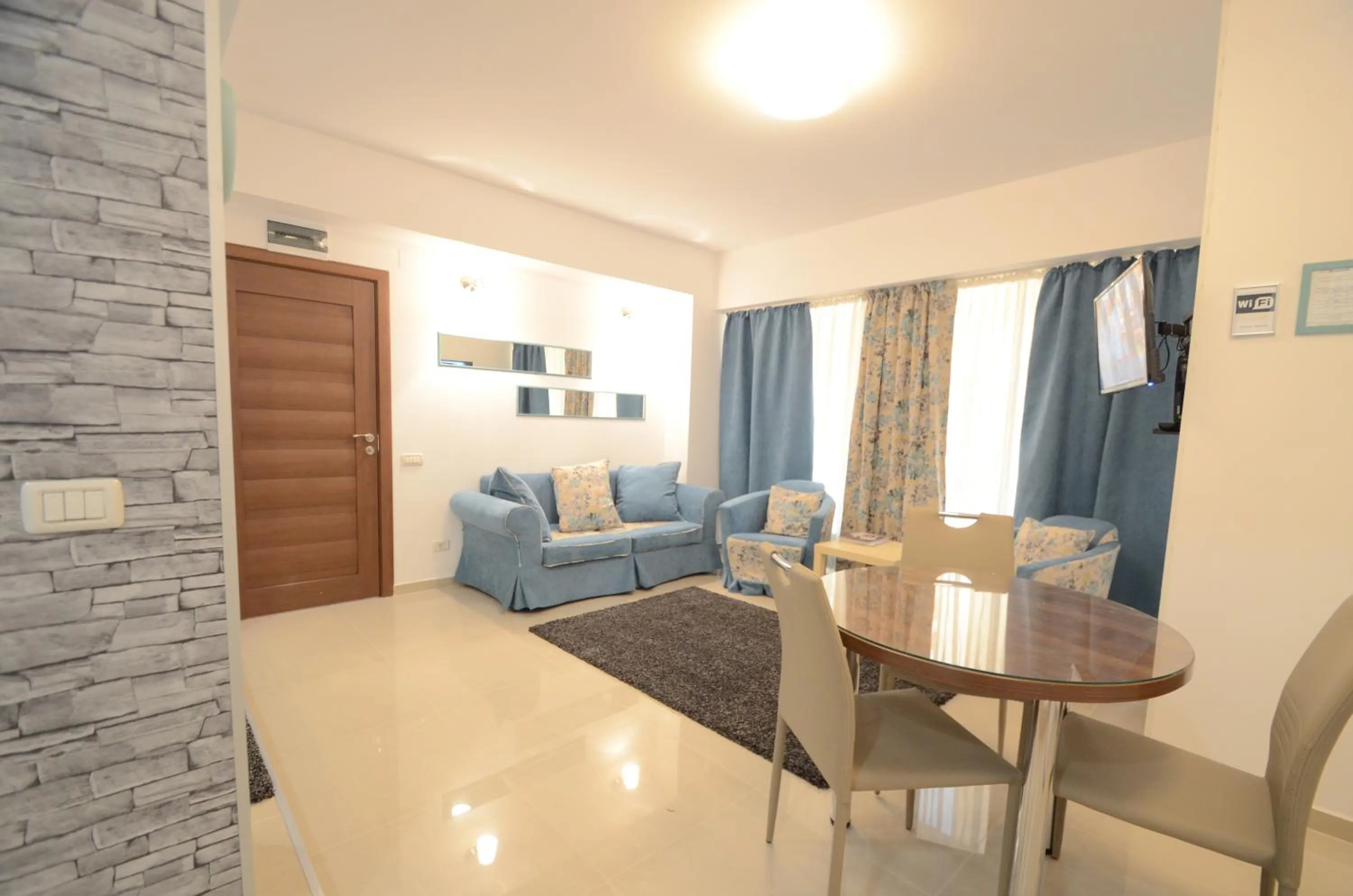 Photo of the whole room in Decebal Residence Apartments