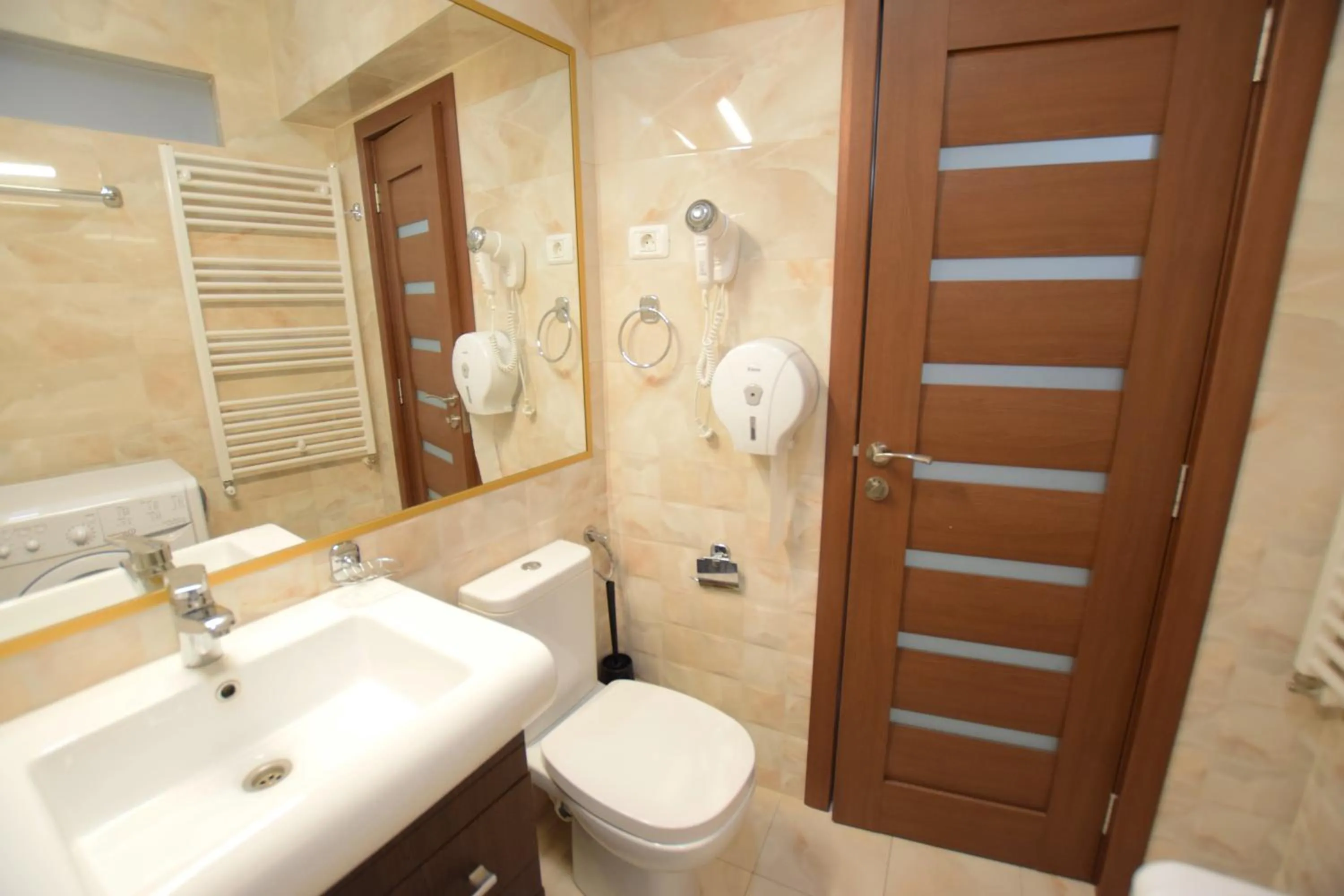 Bathroom in Decebal Residence Apartments