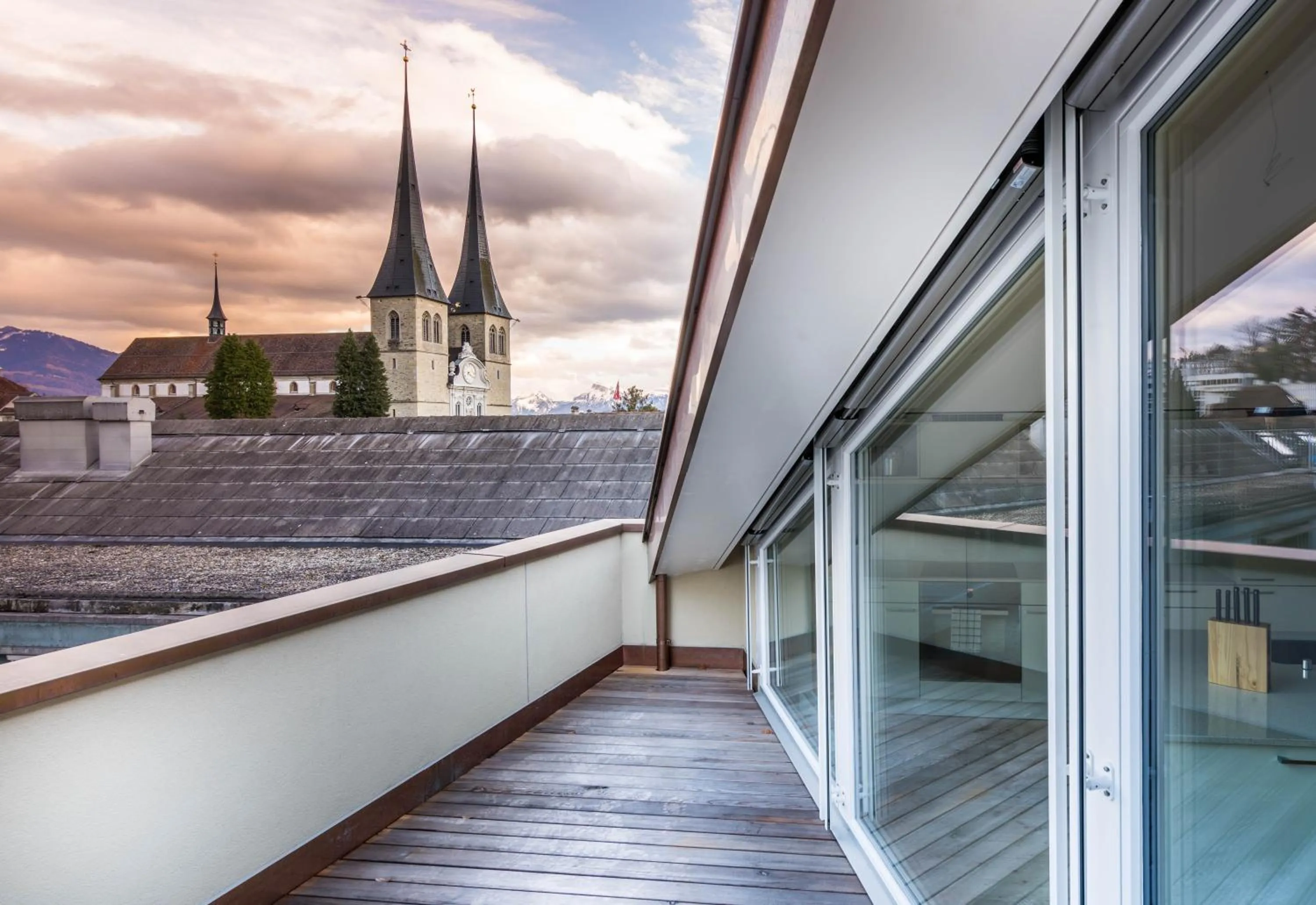 Balcony/Terrace in Top City Center Apartments location next to Lion Monument