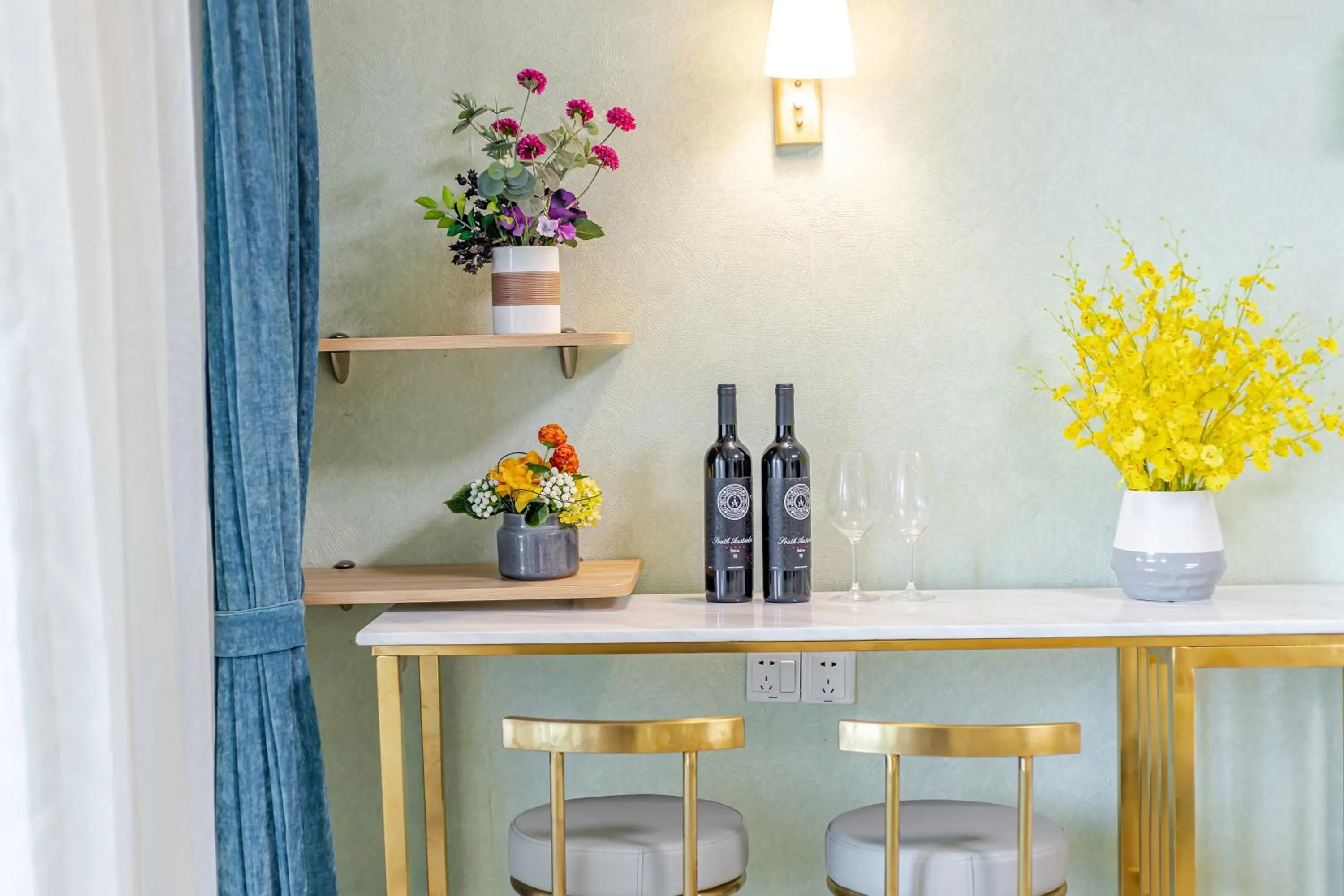 WAIFIDEN Guangzhou HaiZhu Square WanYi Apartment