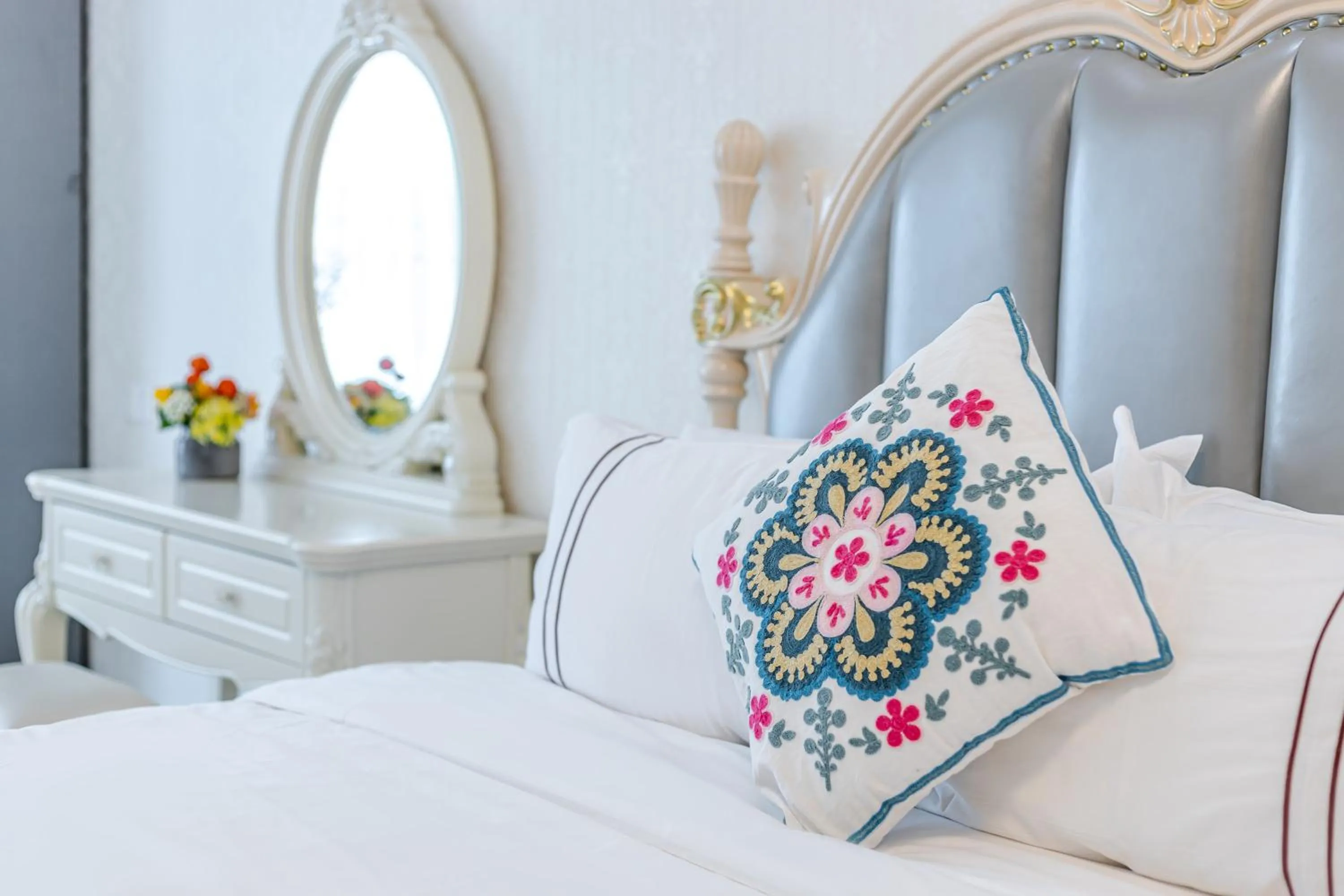 Bed in WAIFIDEN Guangzhou HaiZhu Square WanYi Apartment