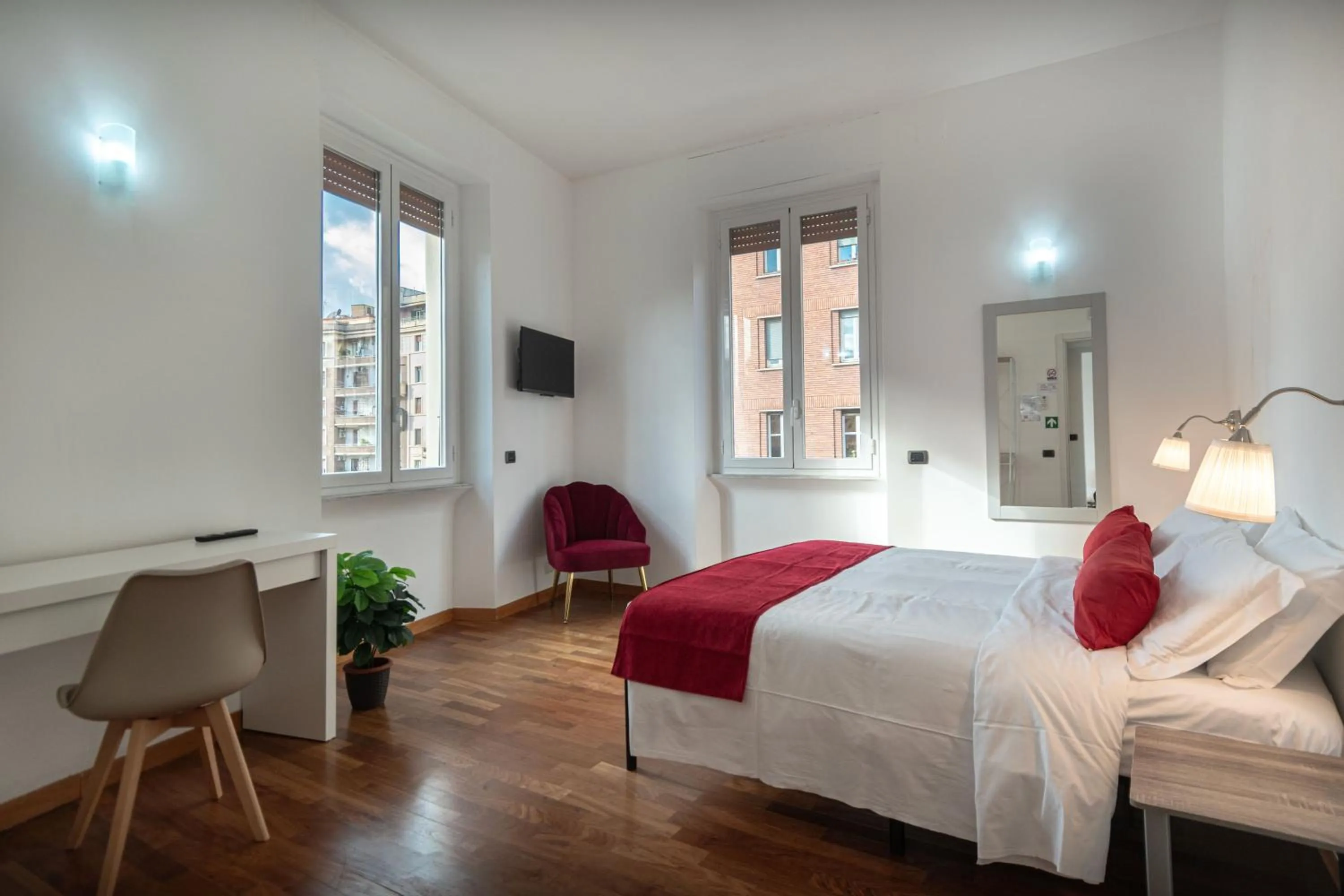 Photo of the whole room, Bed in Your Vatican Suite