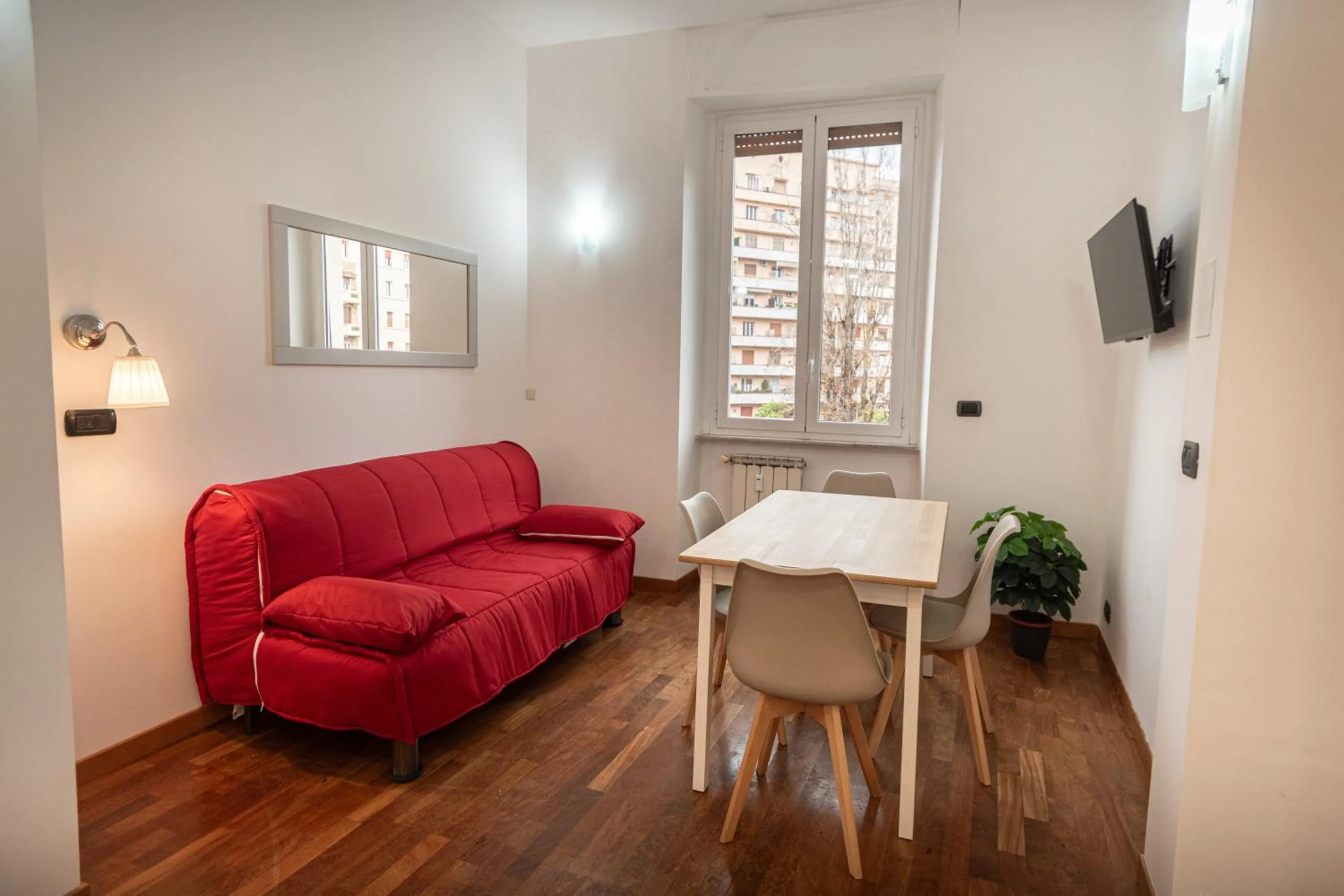 TV and multimedia in Your Vatican Suite