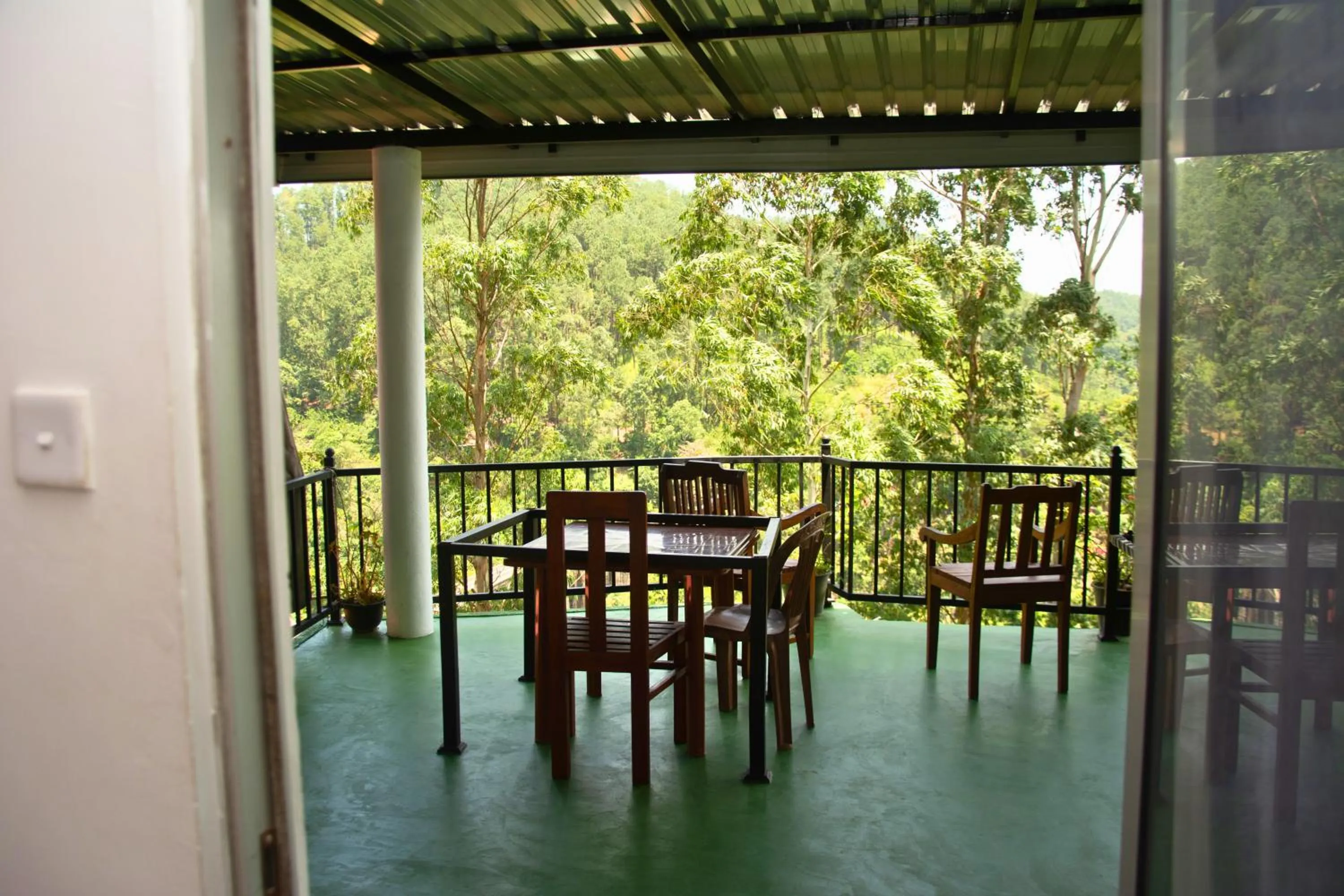 Patio in 9 Arch view rest inn