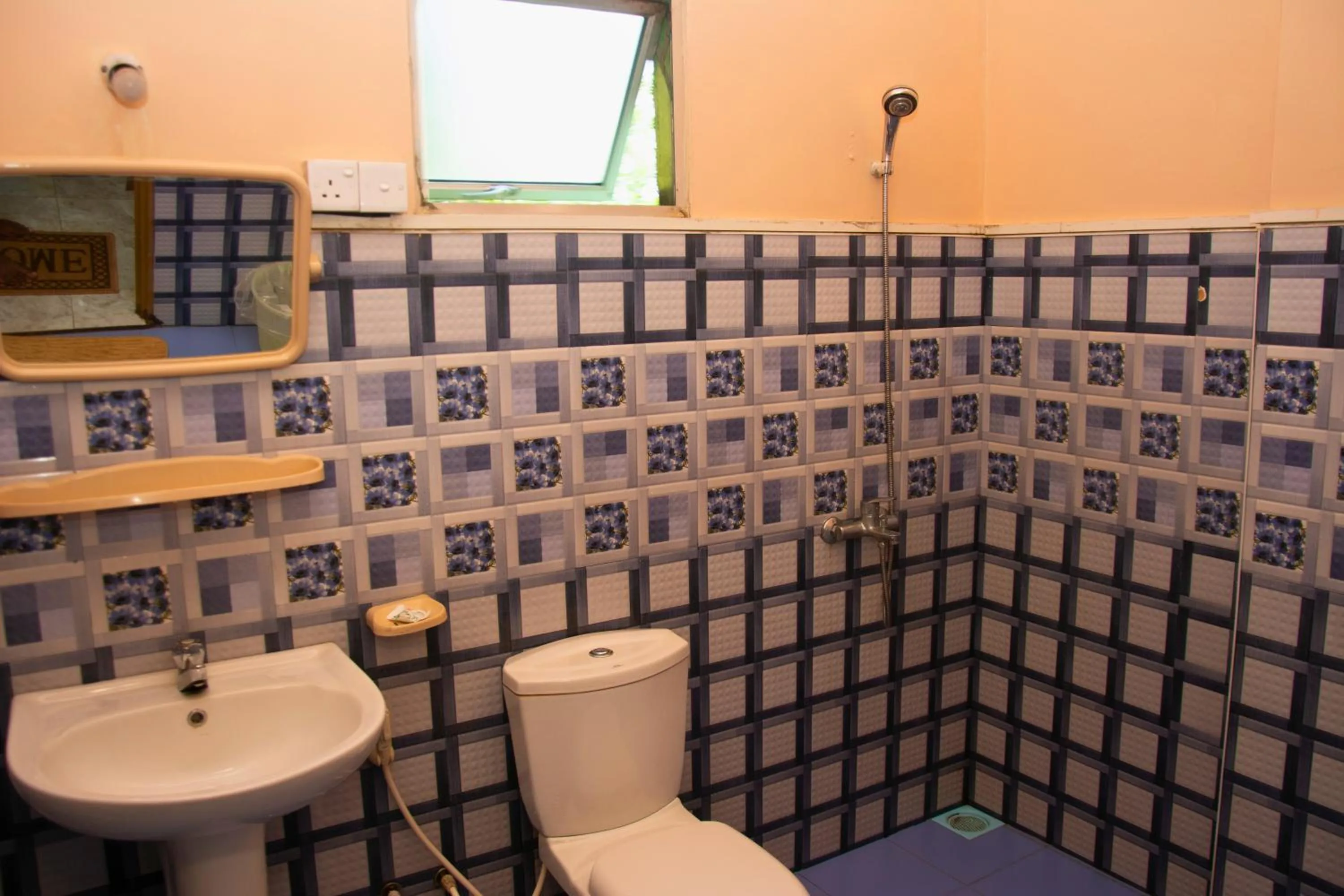 Toilet in 9 Arch view rest inn