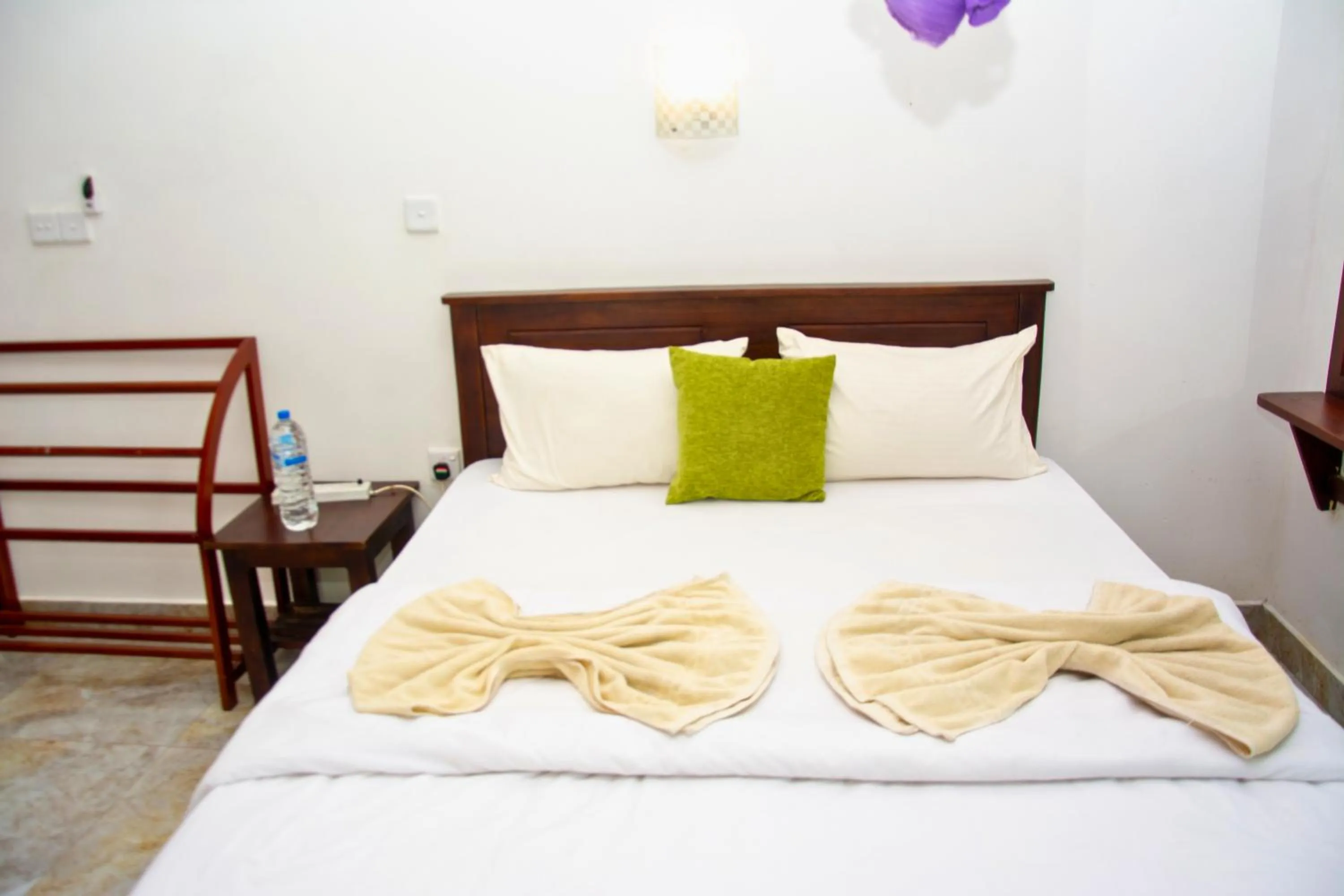 Bed in 9 Arch view rest inn