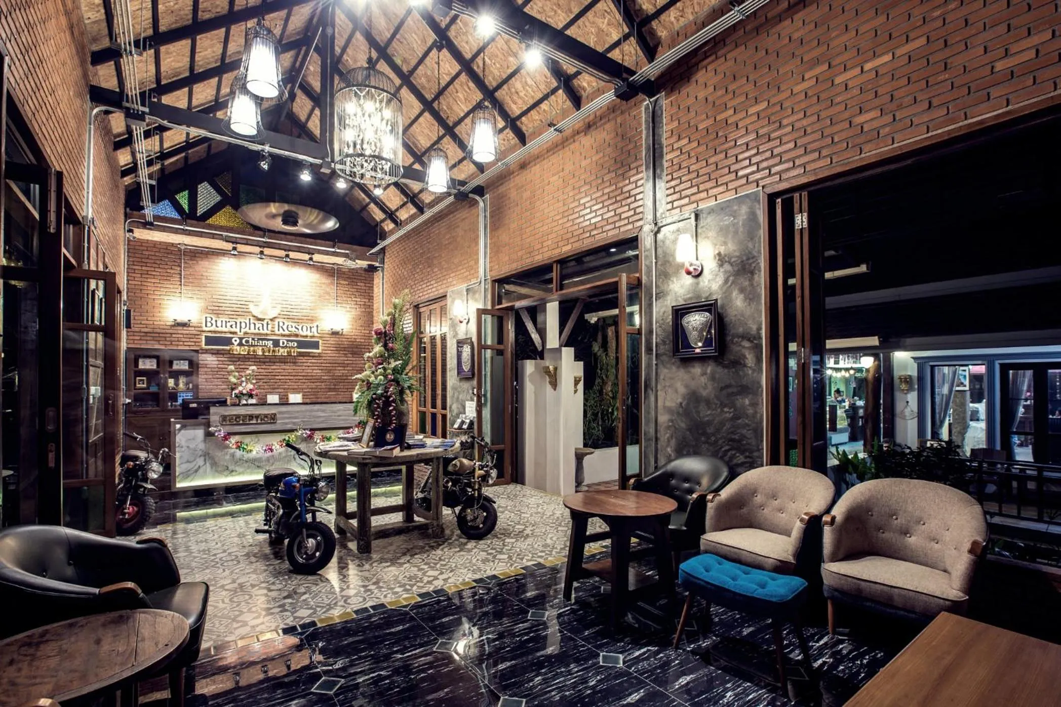 Seating area in Buraphat Resort